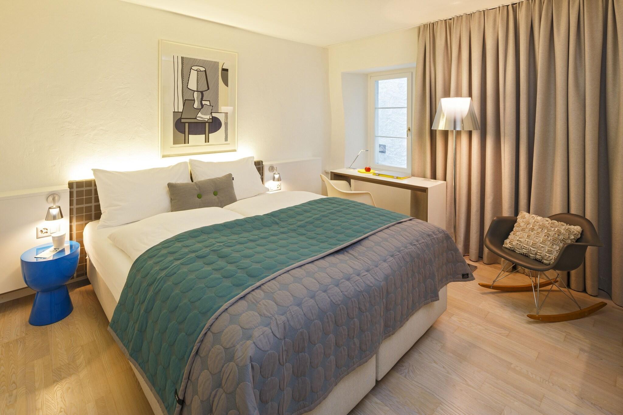 Double Queen Size Bed