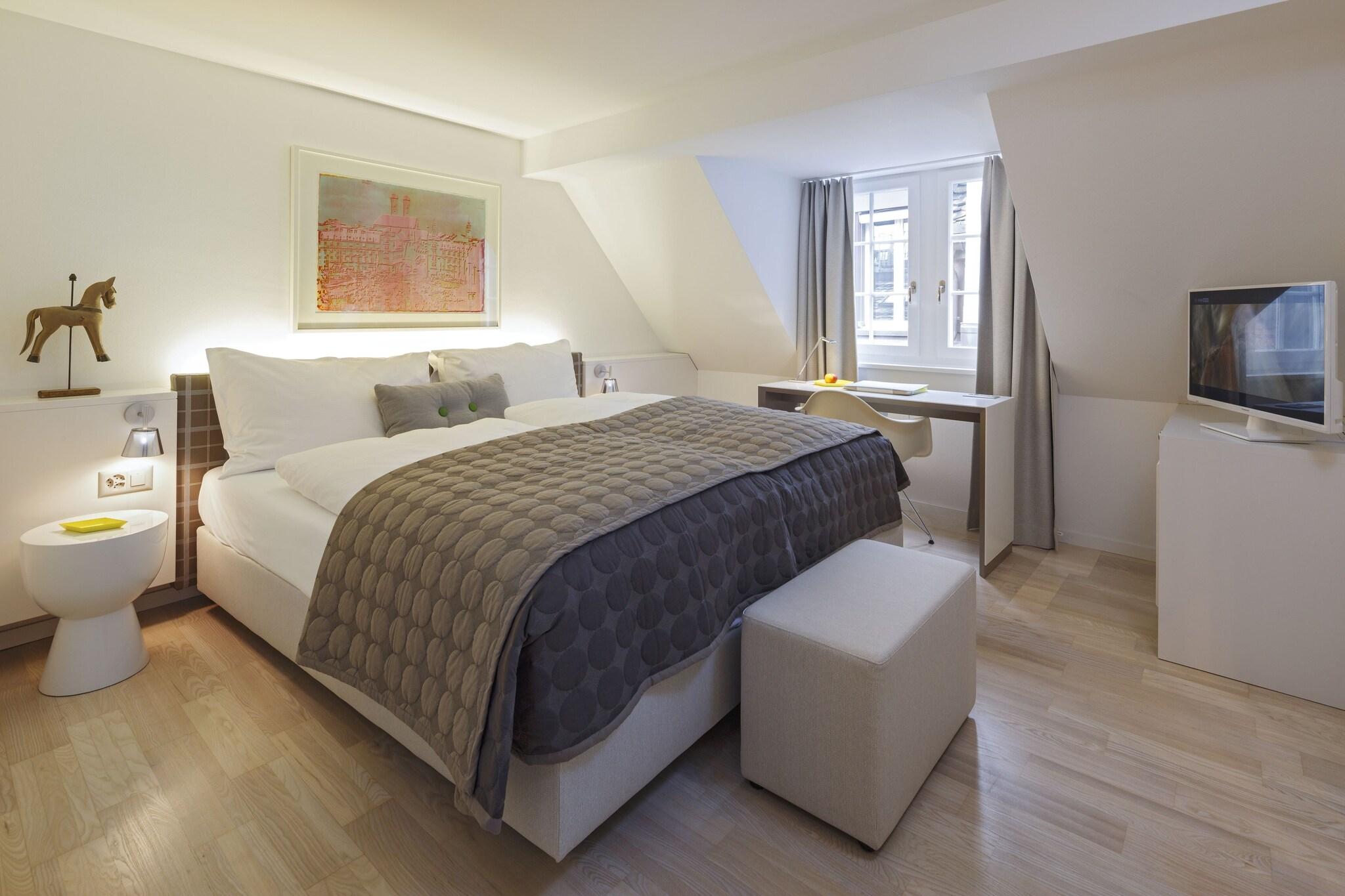 Double Queen Size Bed