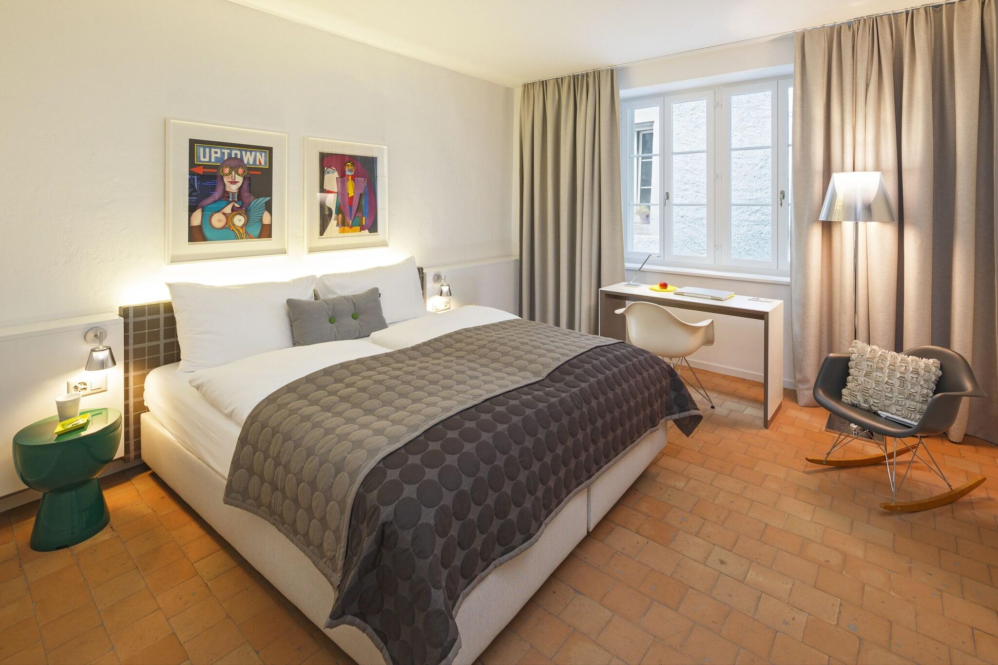 Double Queen Size Bed