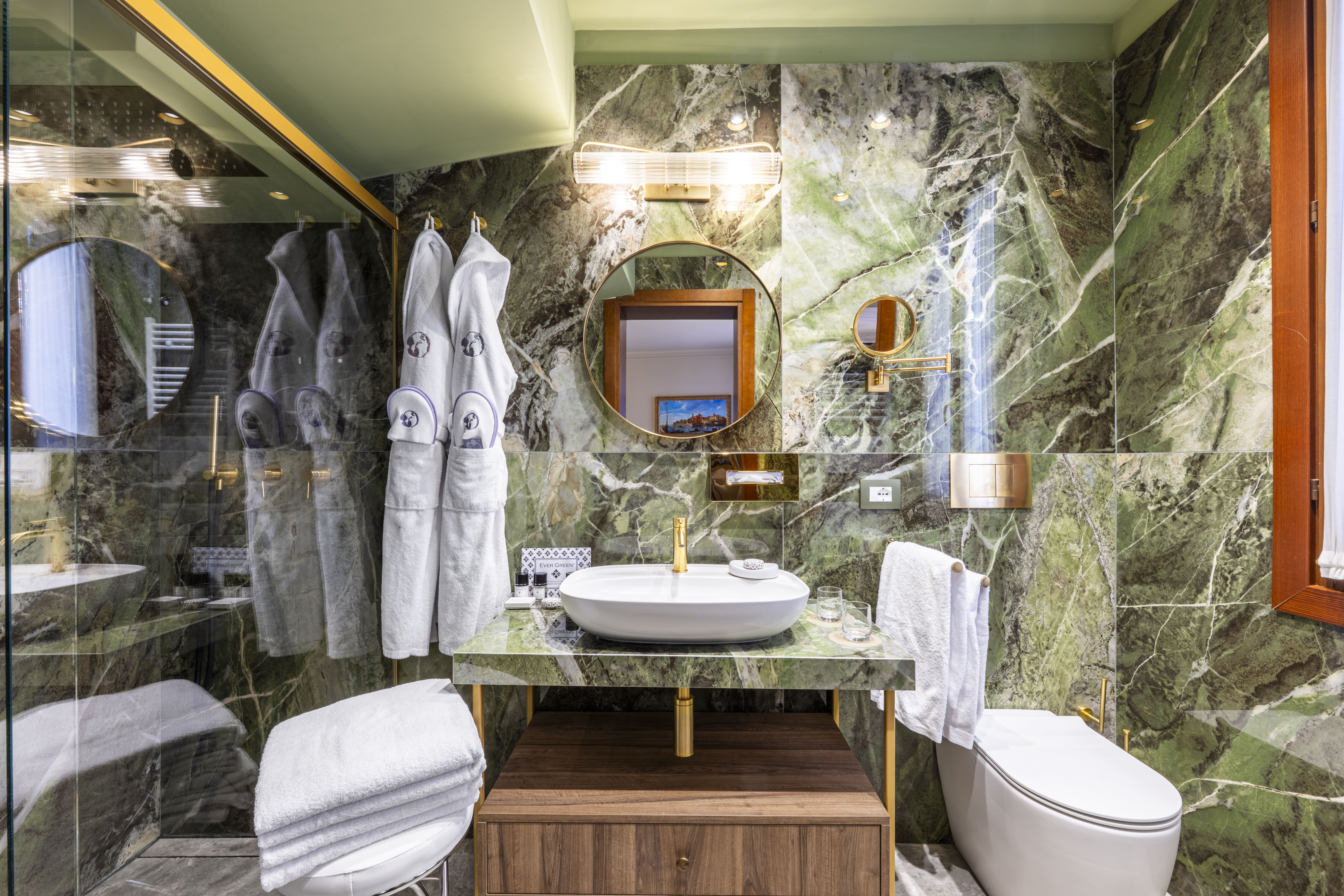 Quadruple Grand Deluxe