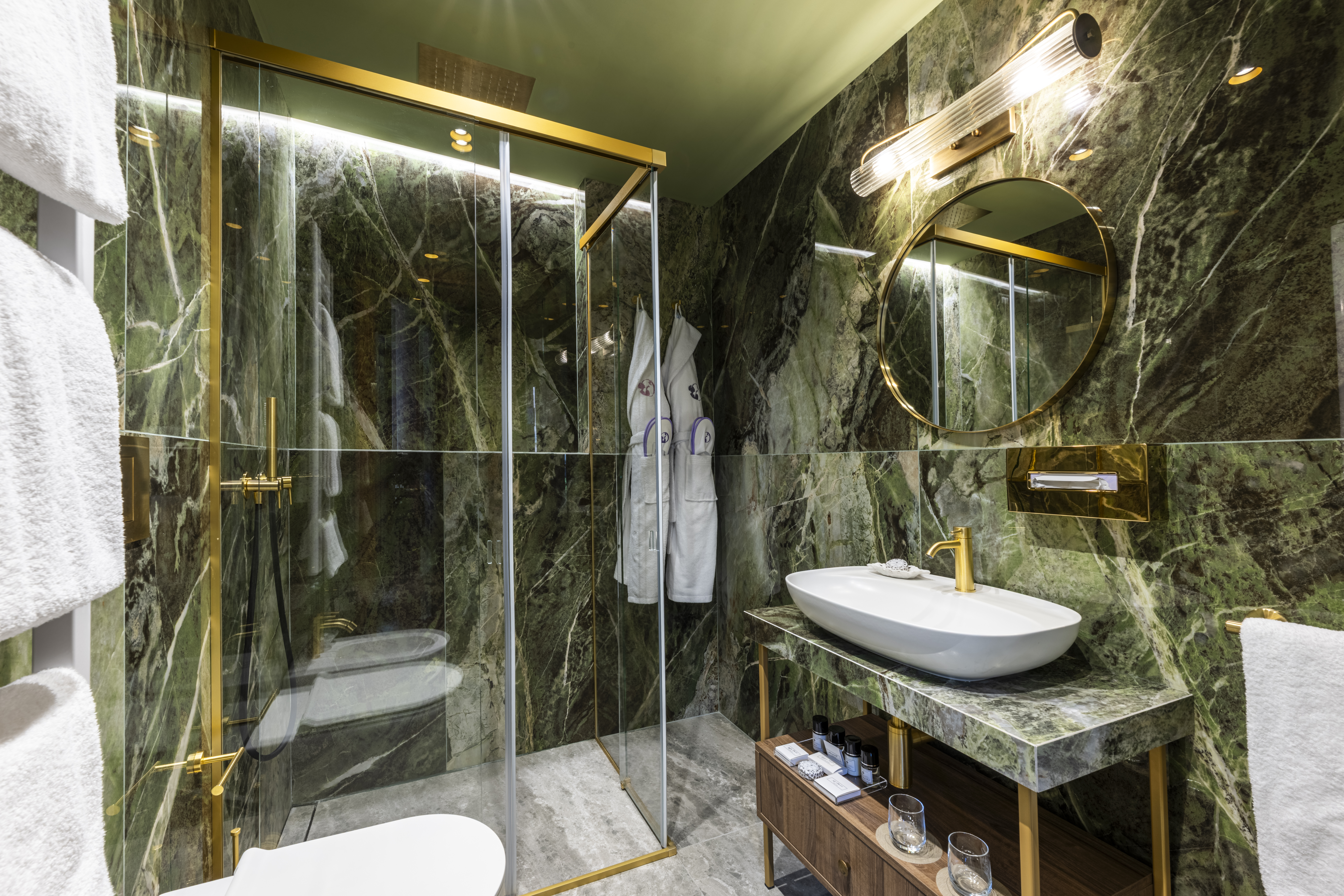 Junior Suite with Balcony with Views