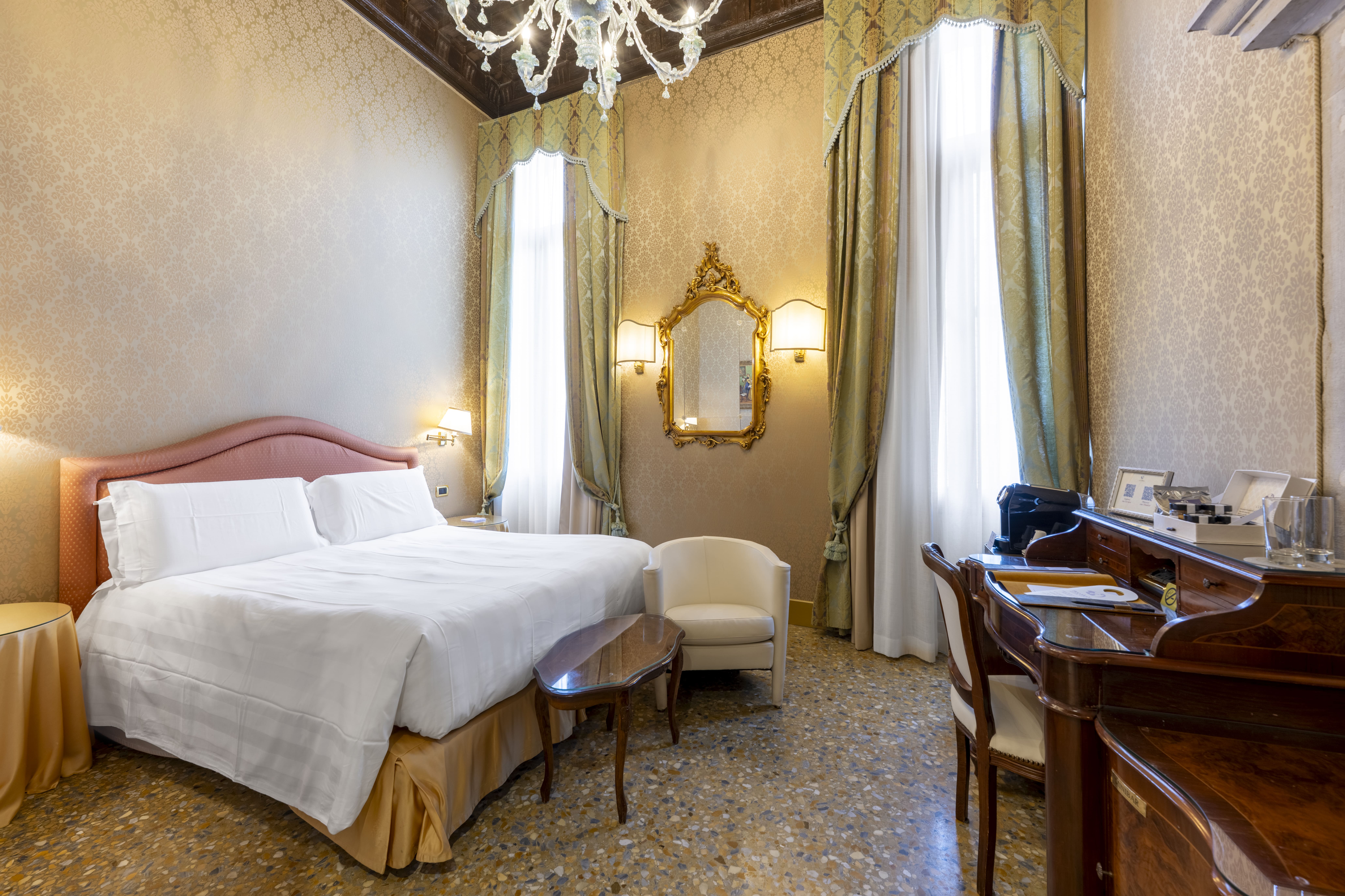 Junior Suite Canal View