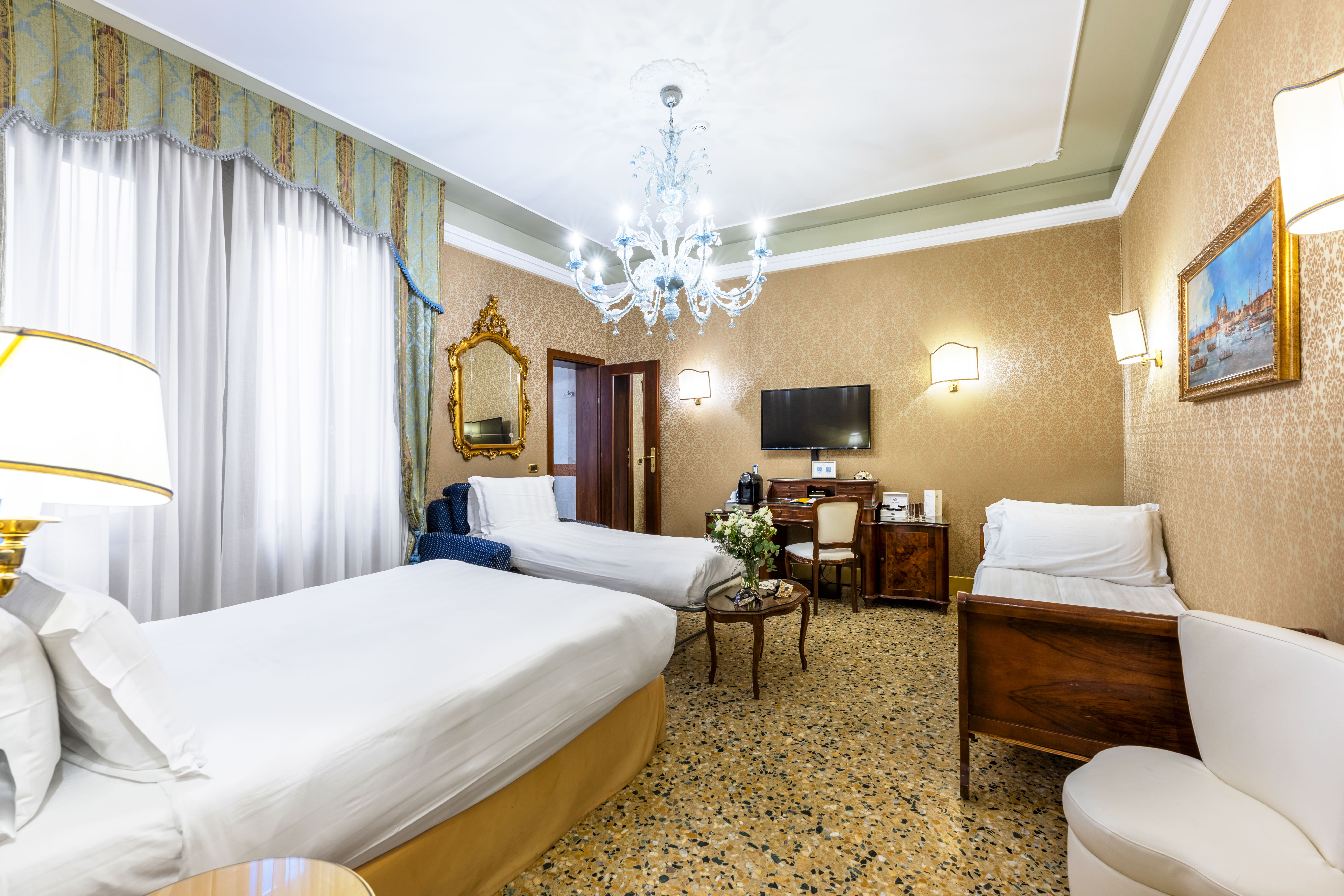 Quadruple Grand Deluxe