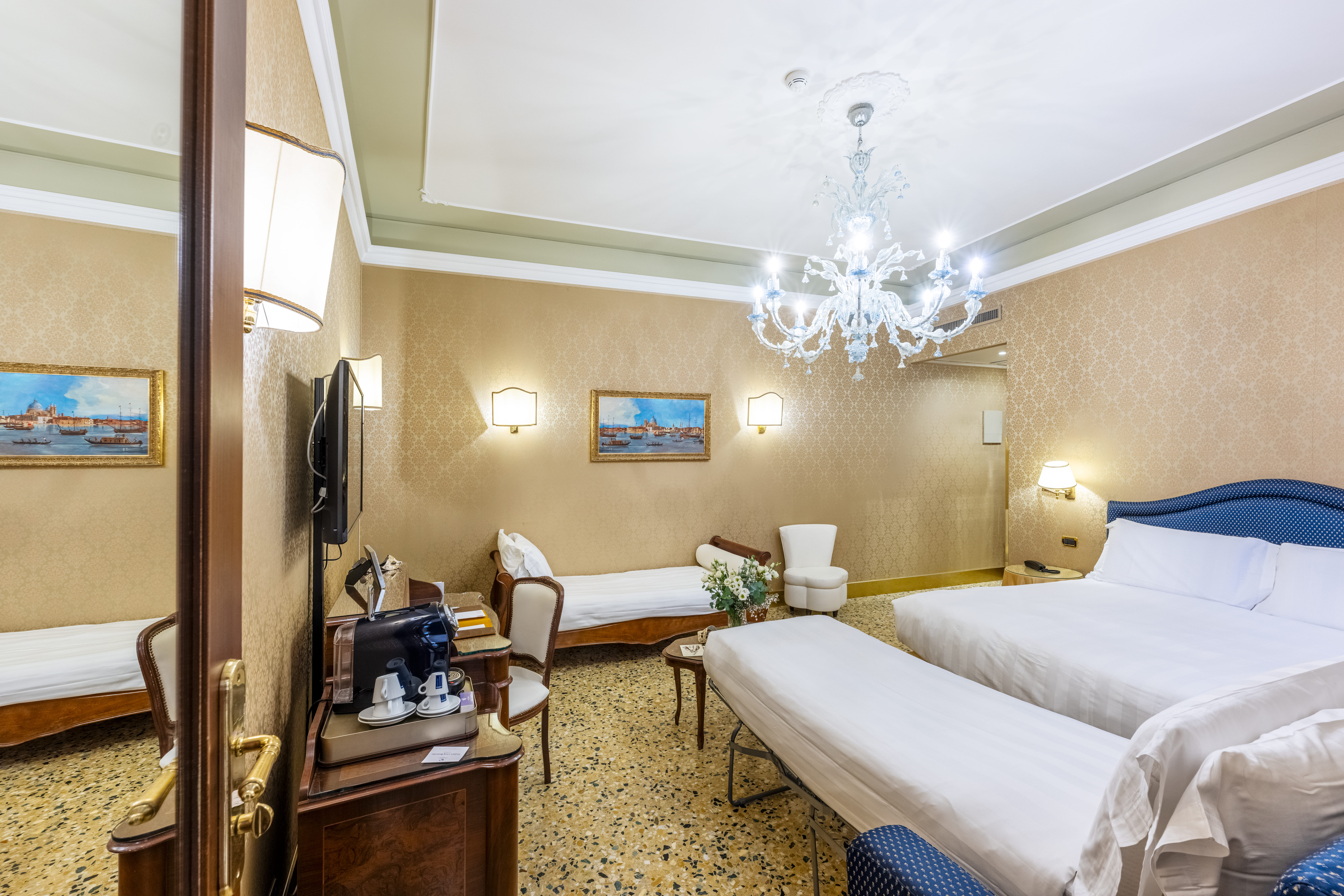 Quadruple Grand Deluxe