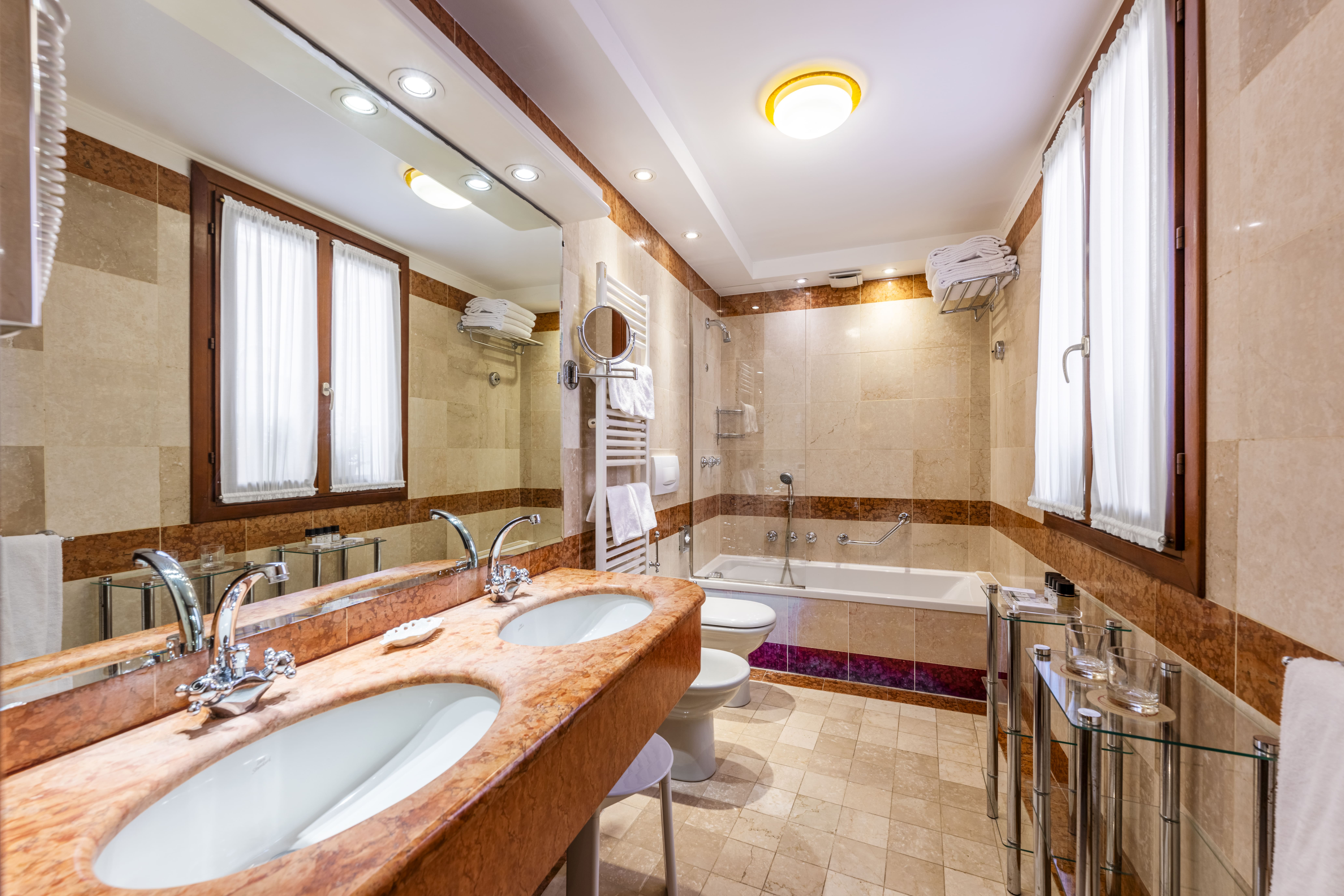 Quadruple Grand Deluxe