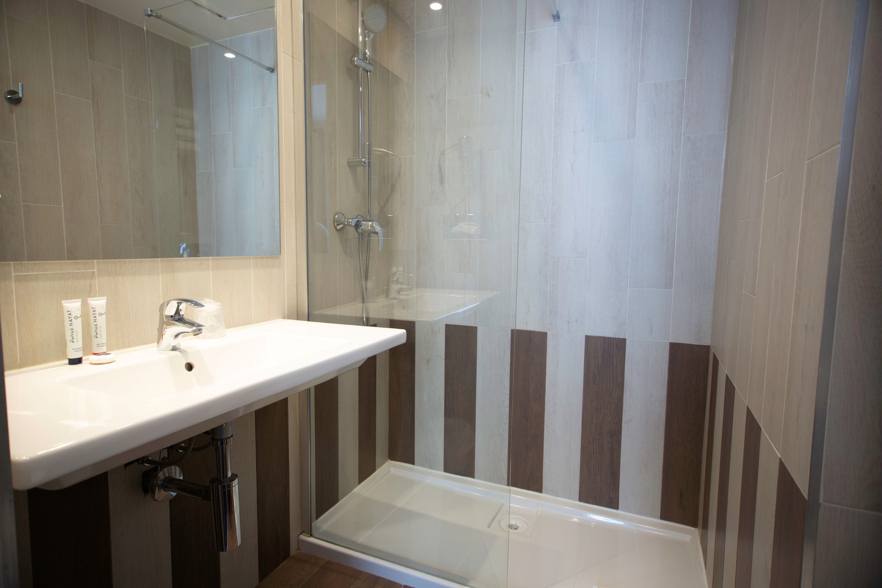 Double or Twin Standard