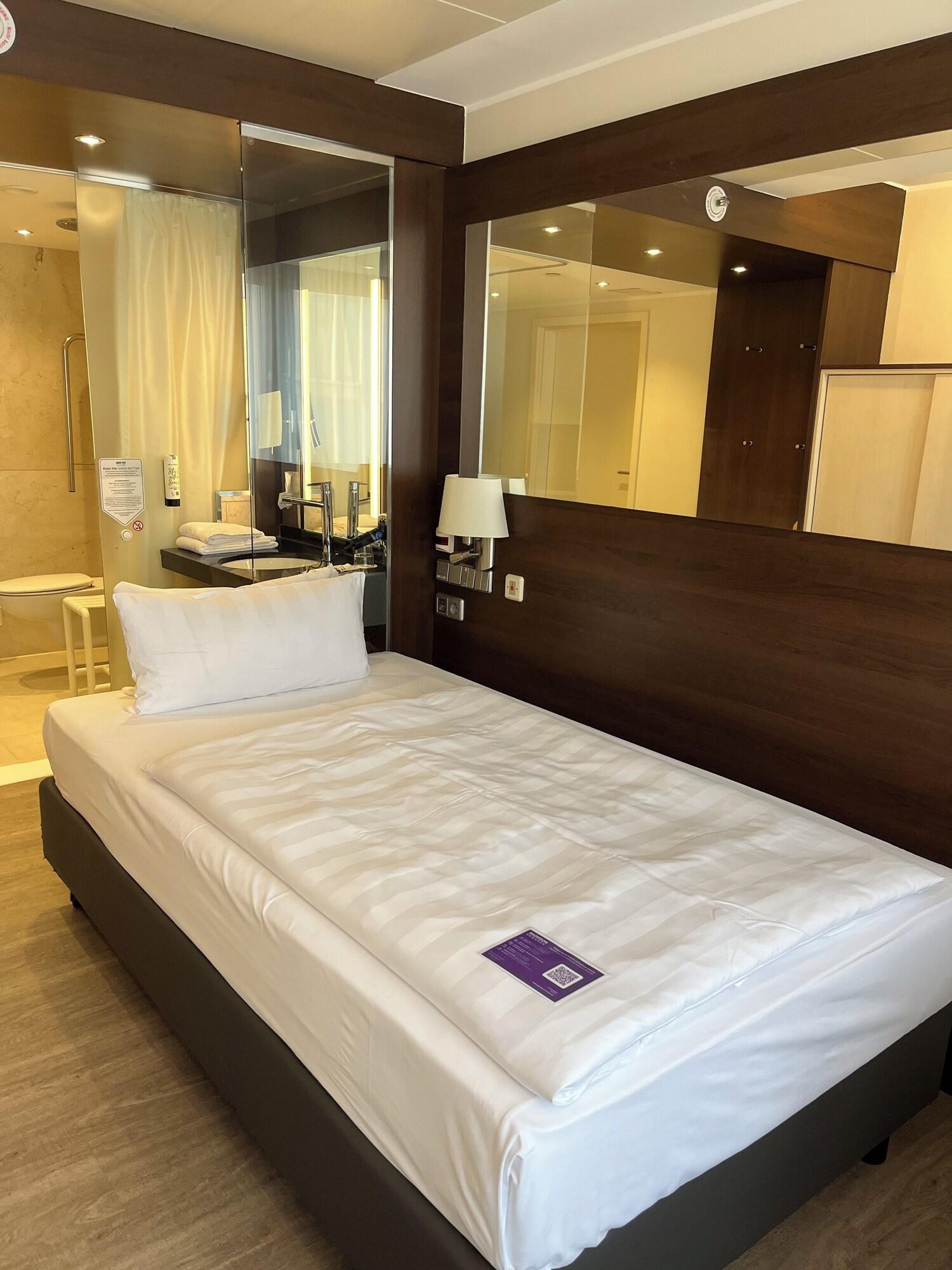 Bed in Dormitory Business