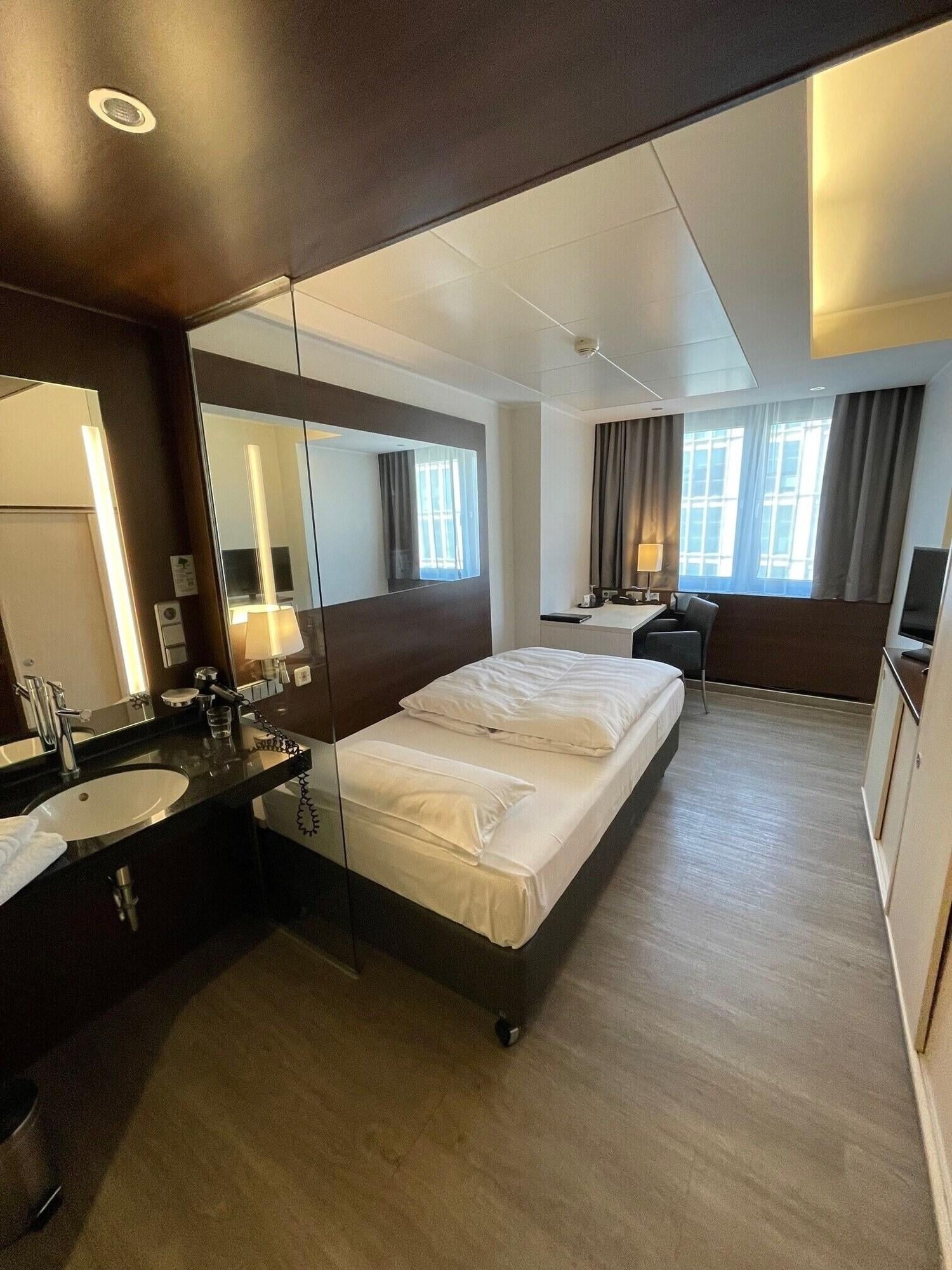 Bed in Dormitory Business