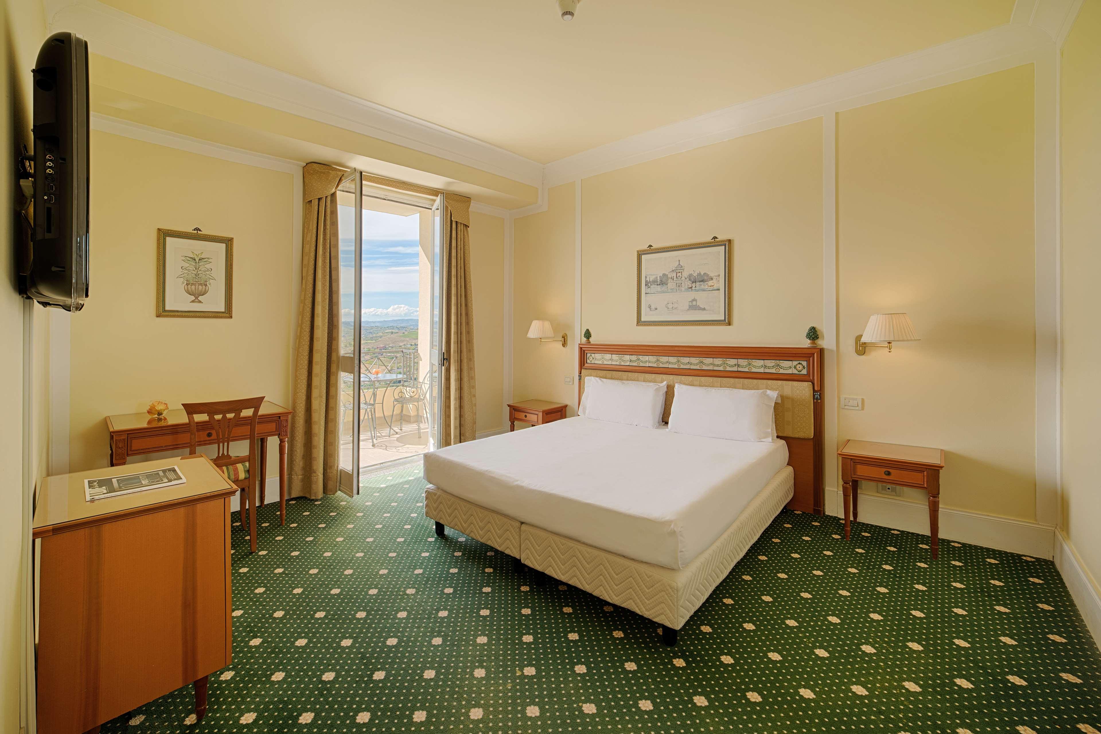 Family Room Capacity 4