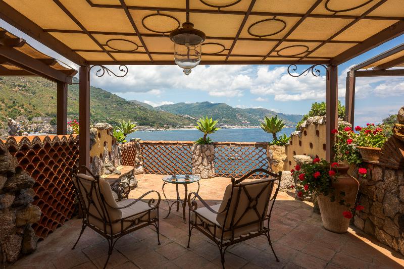 Double Single Deluxe Sea View