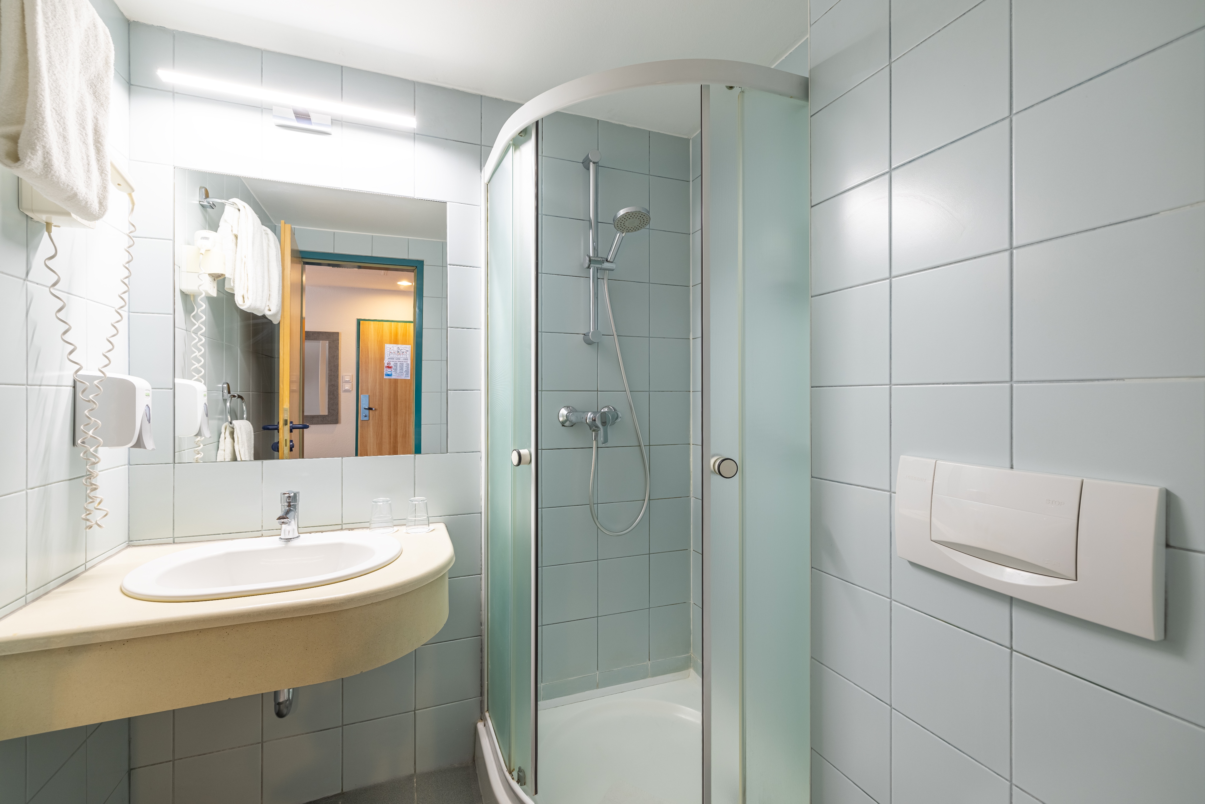 Double or Twin Standard