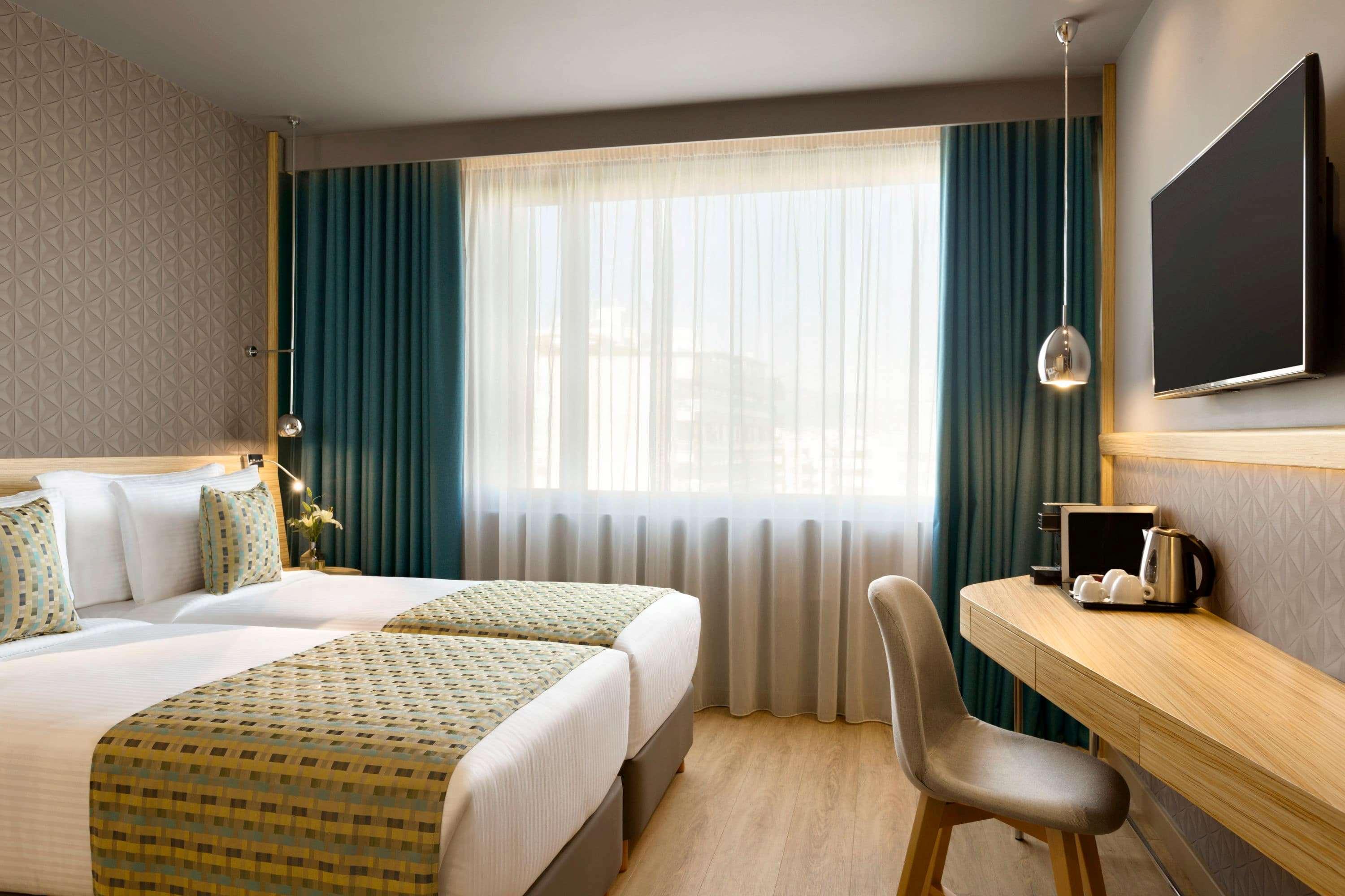 Twin Executive City View