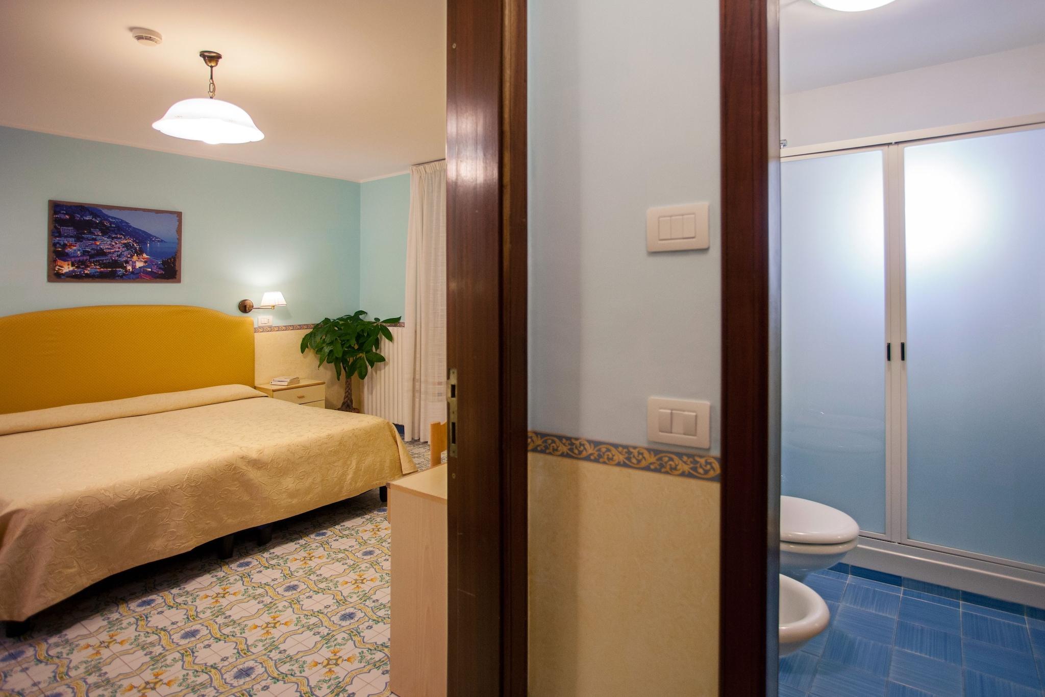 Double Classic Queen Bed