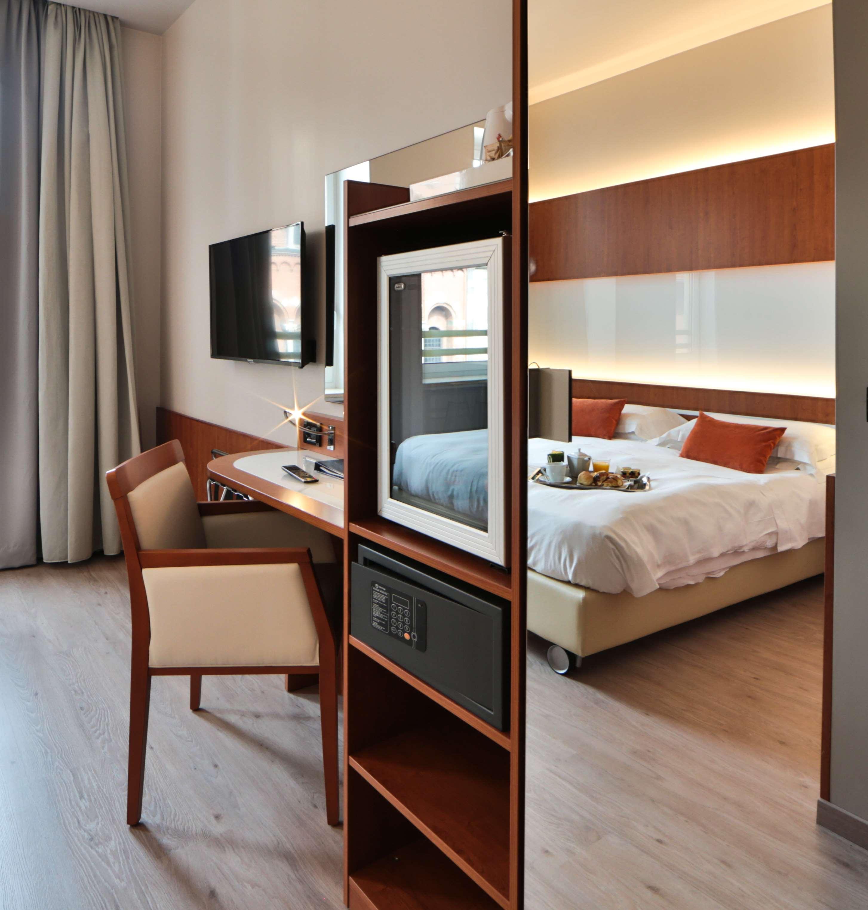 Double Queen Size Bed