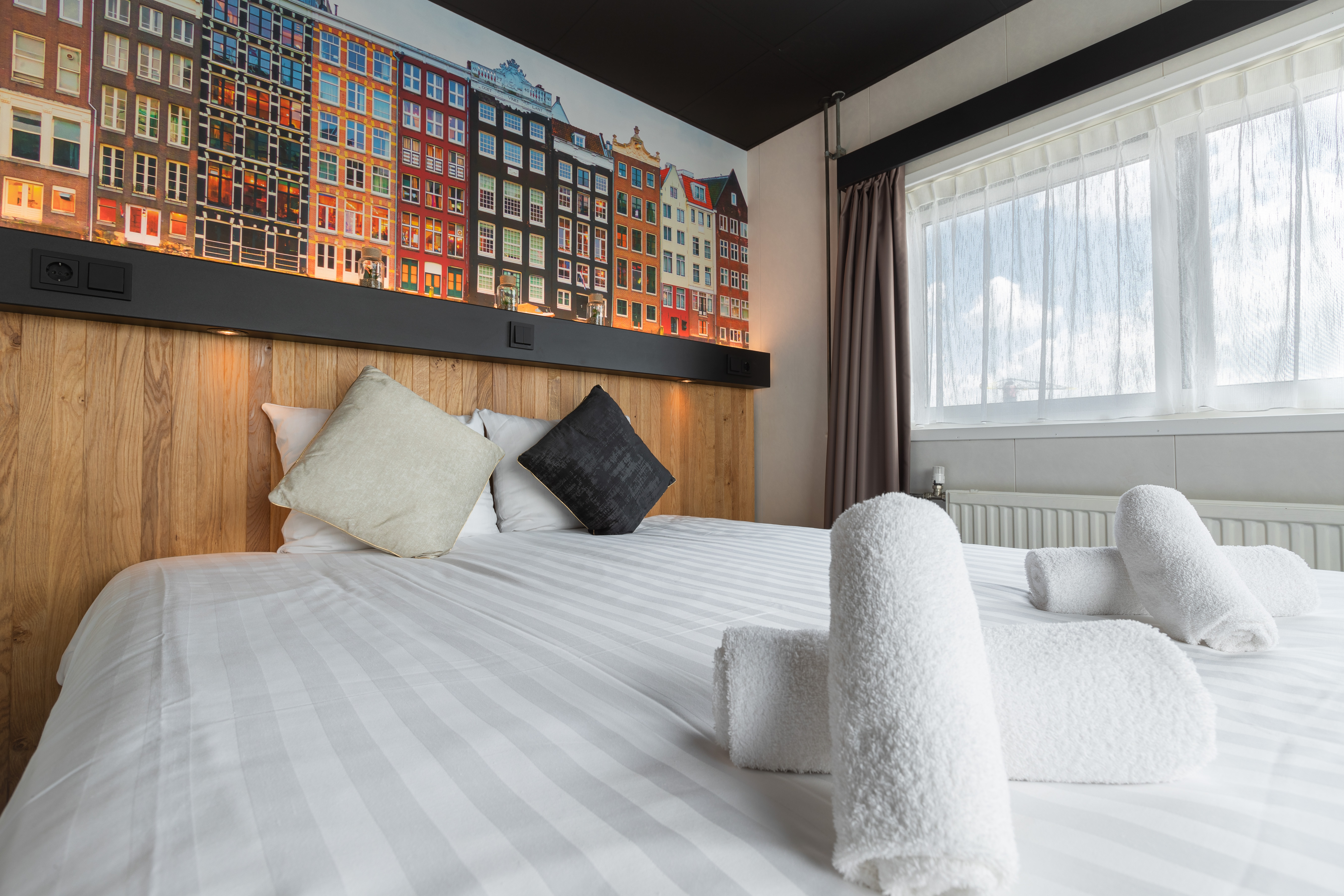 Double Deluxe with Views