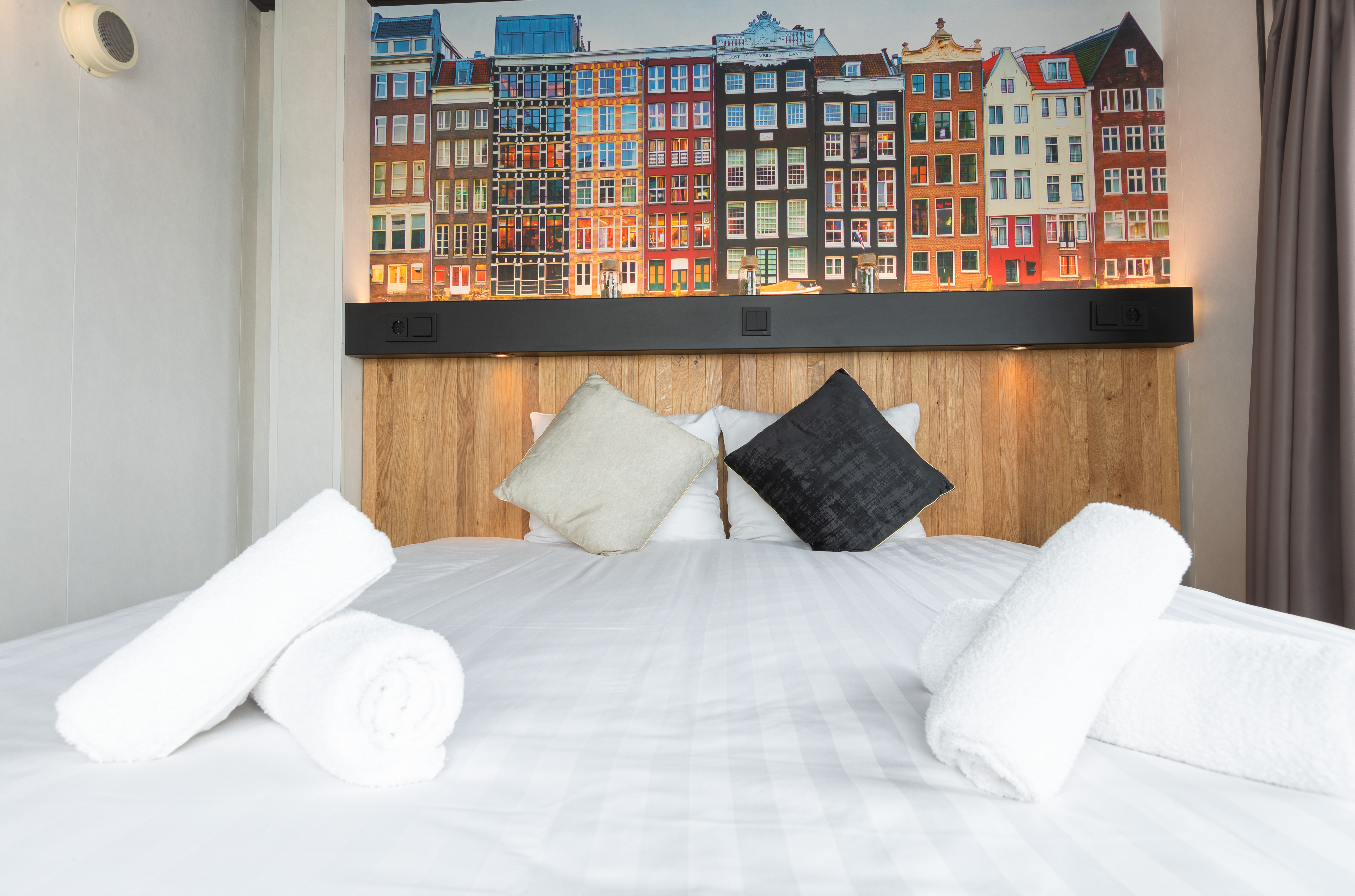 Double Deluxe with Views