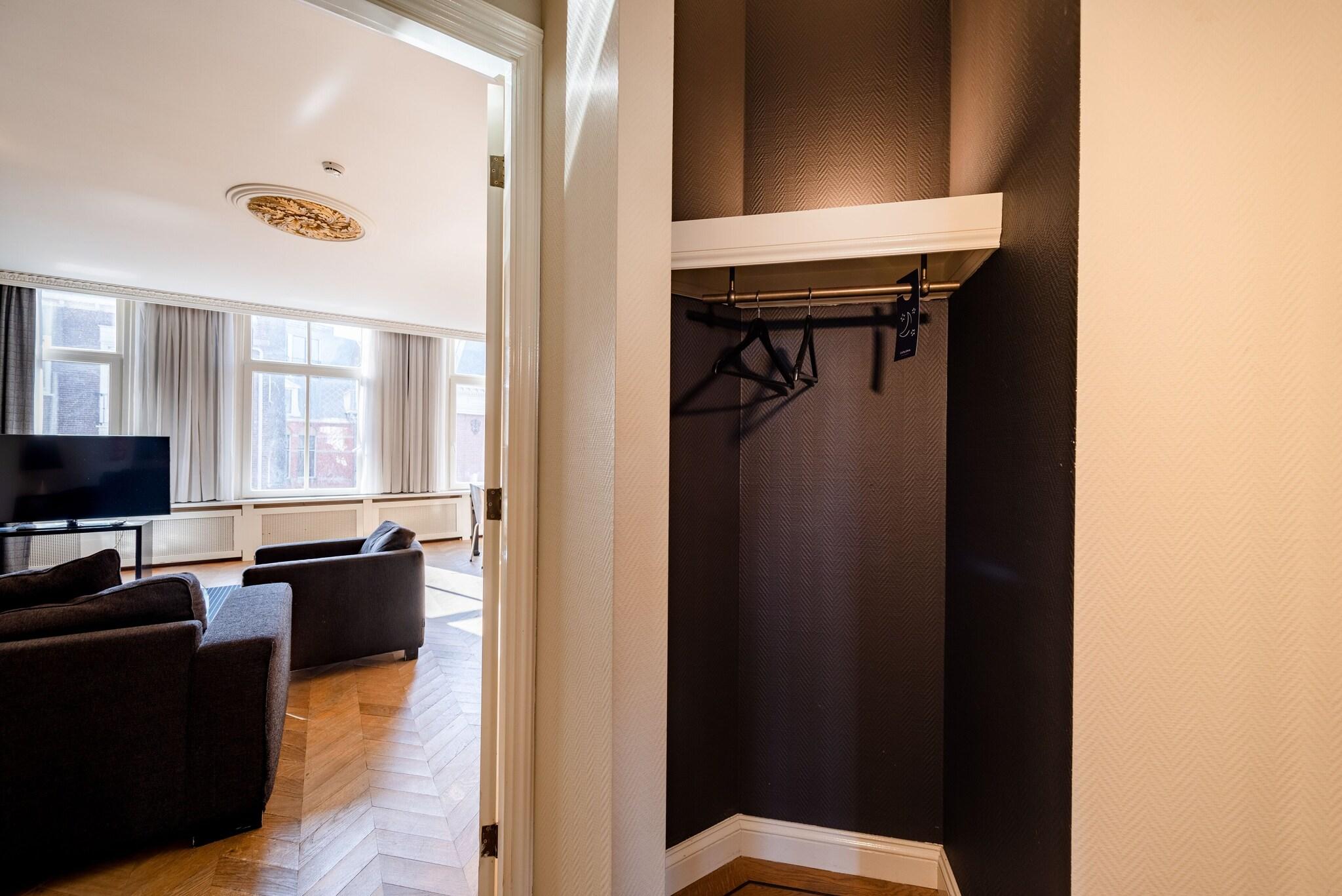 Apartment Queen Size Bed