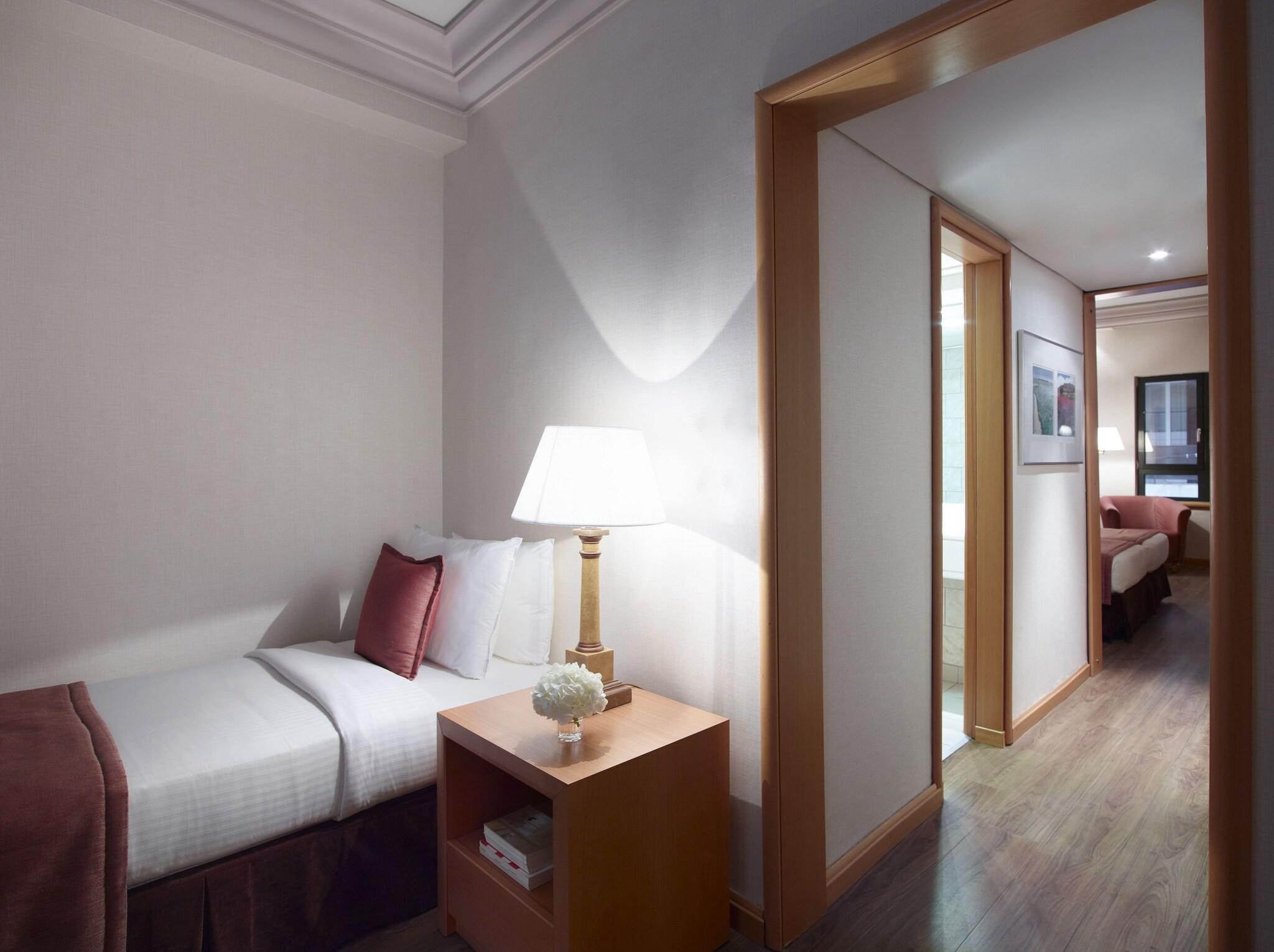 Family Room Connecting Room