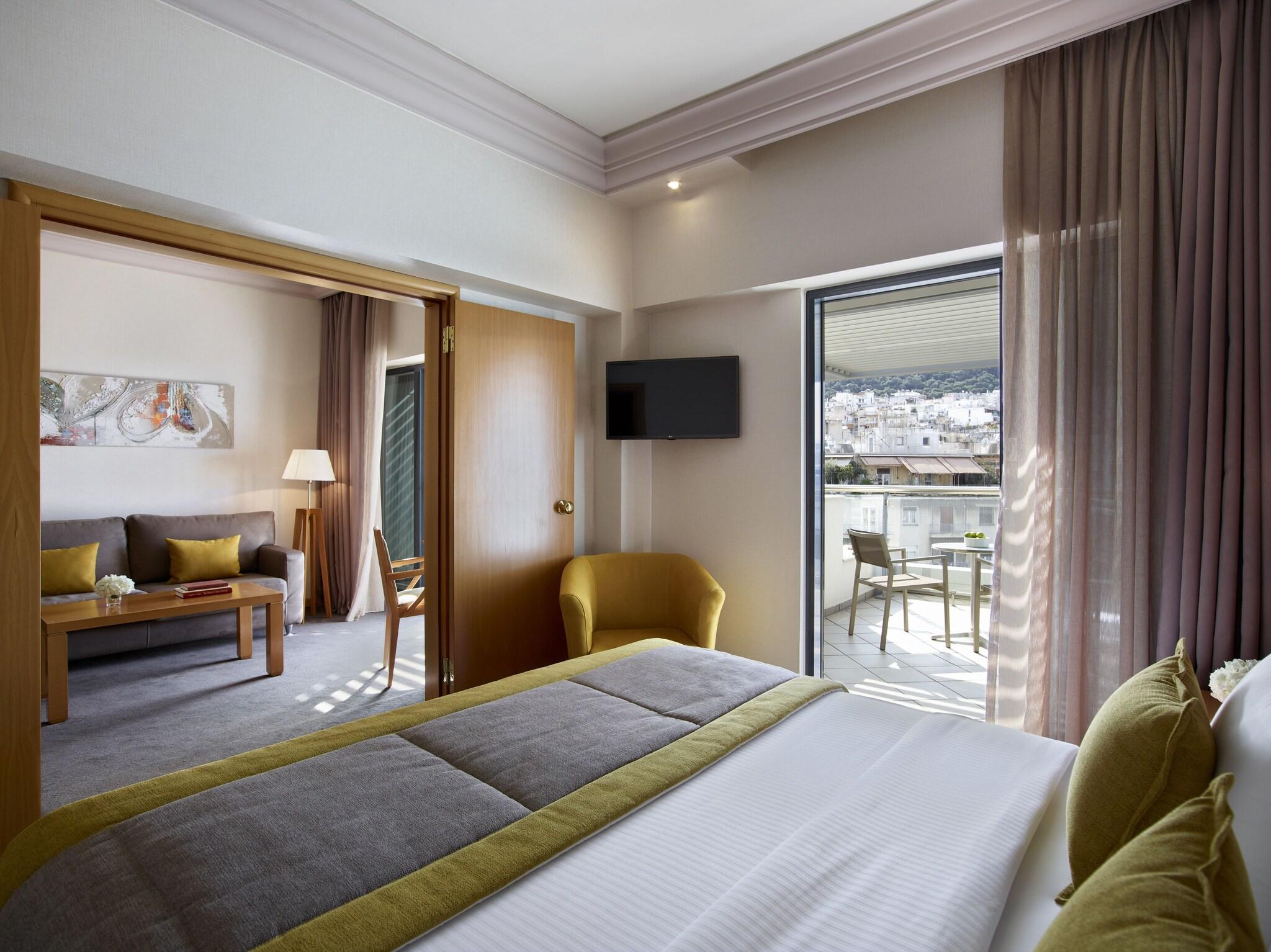 Junior Suite Queen Size Bed