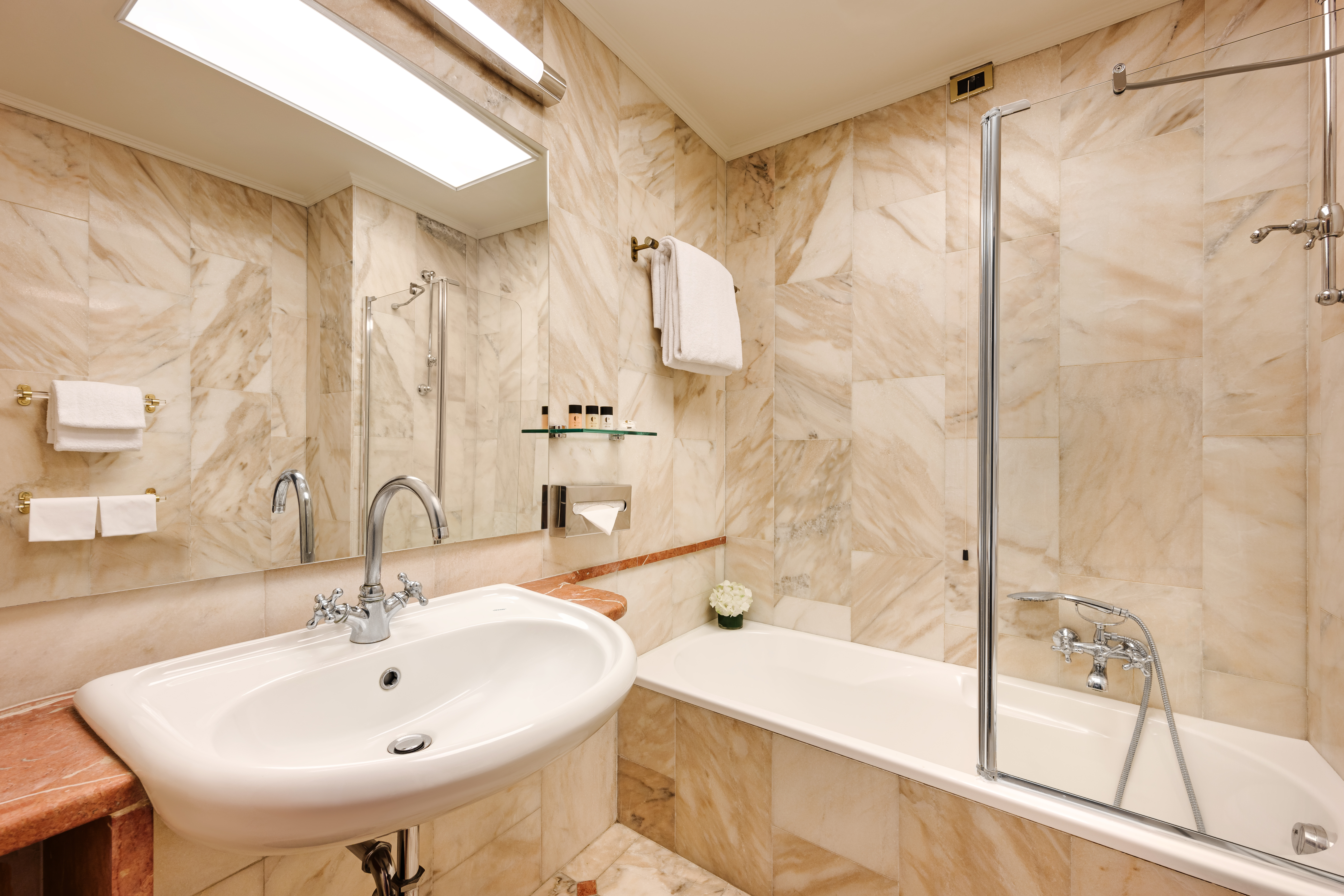 Double or Twin Standard