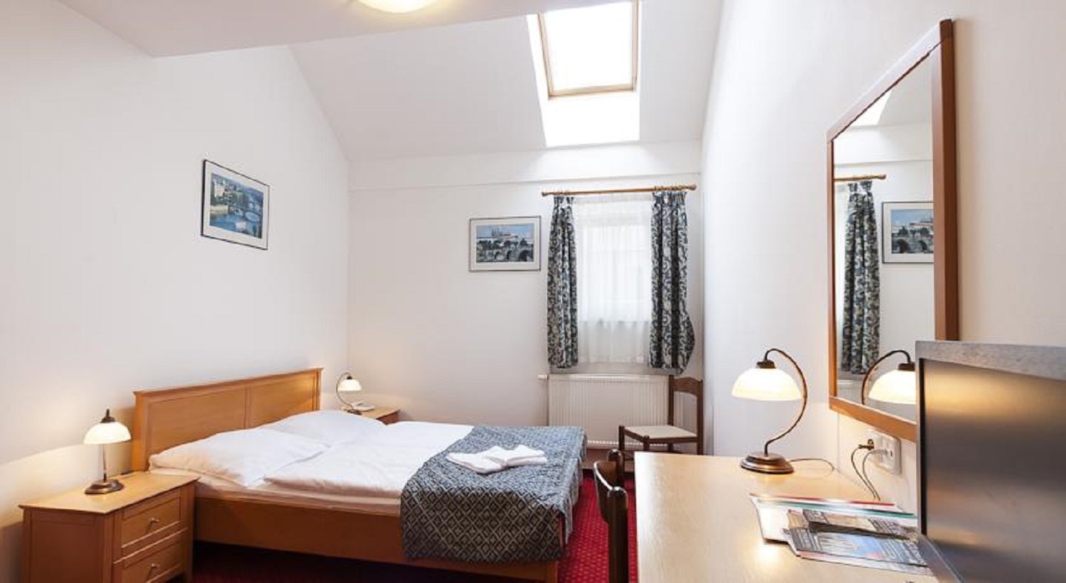 Double or Twin Standard