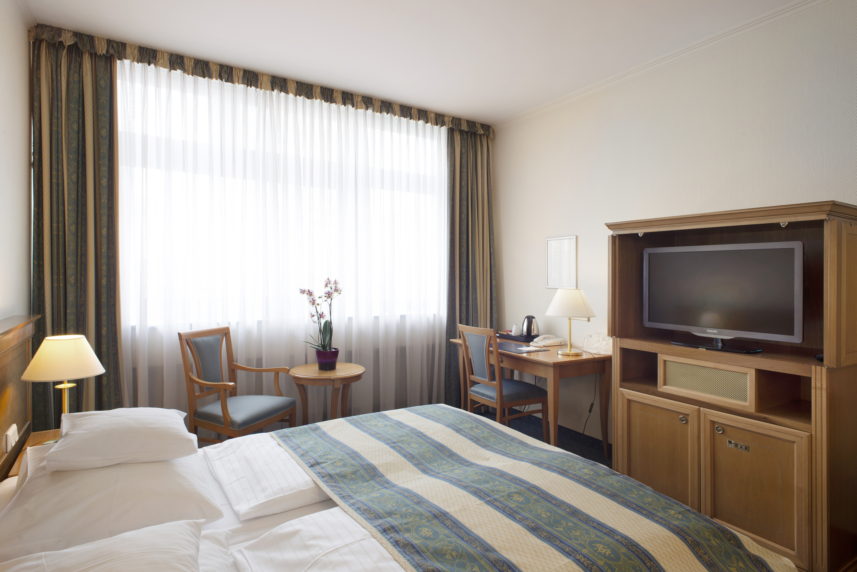 Double or Twin Standard