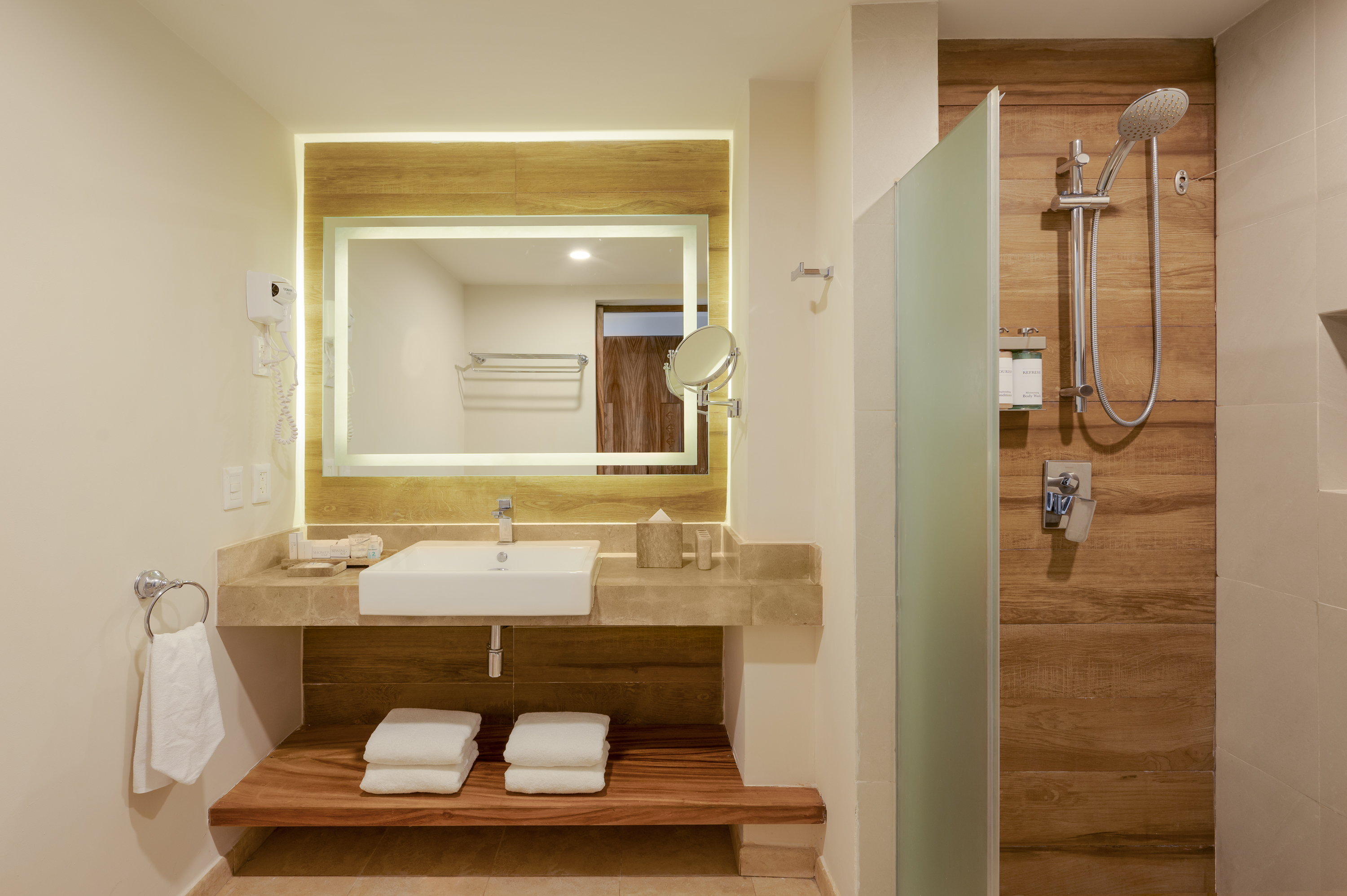 Double Deluxe with Jacuzzi