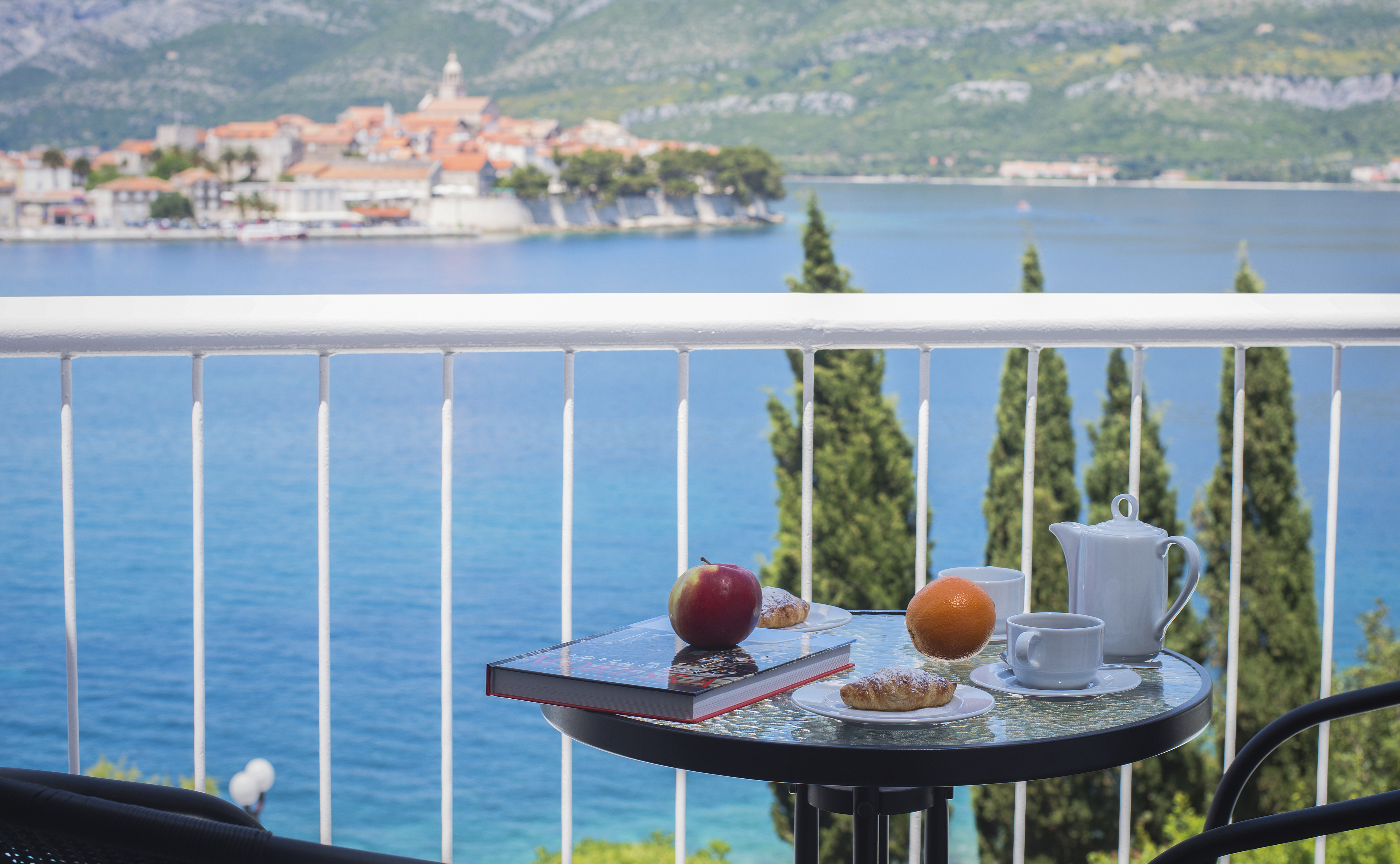 Double Side Sea View with Balcony