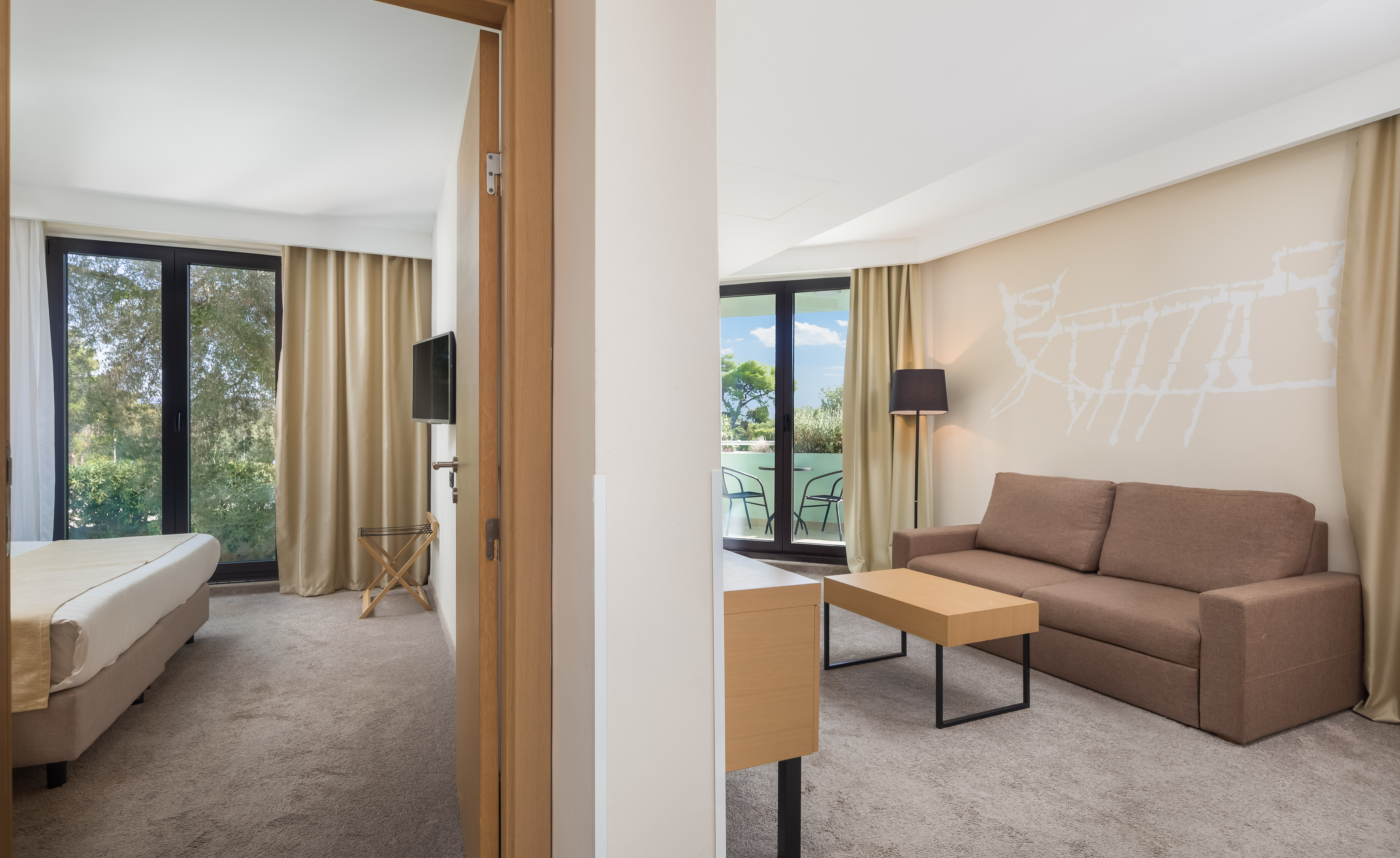 Suite Park View with Balcony