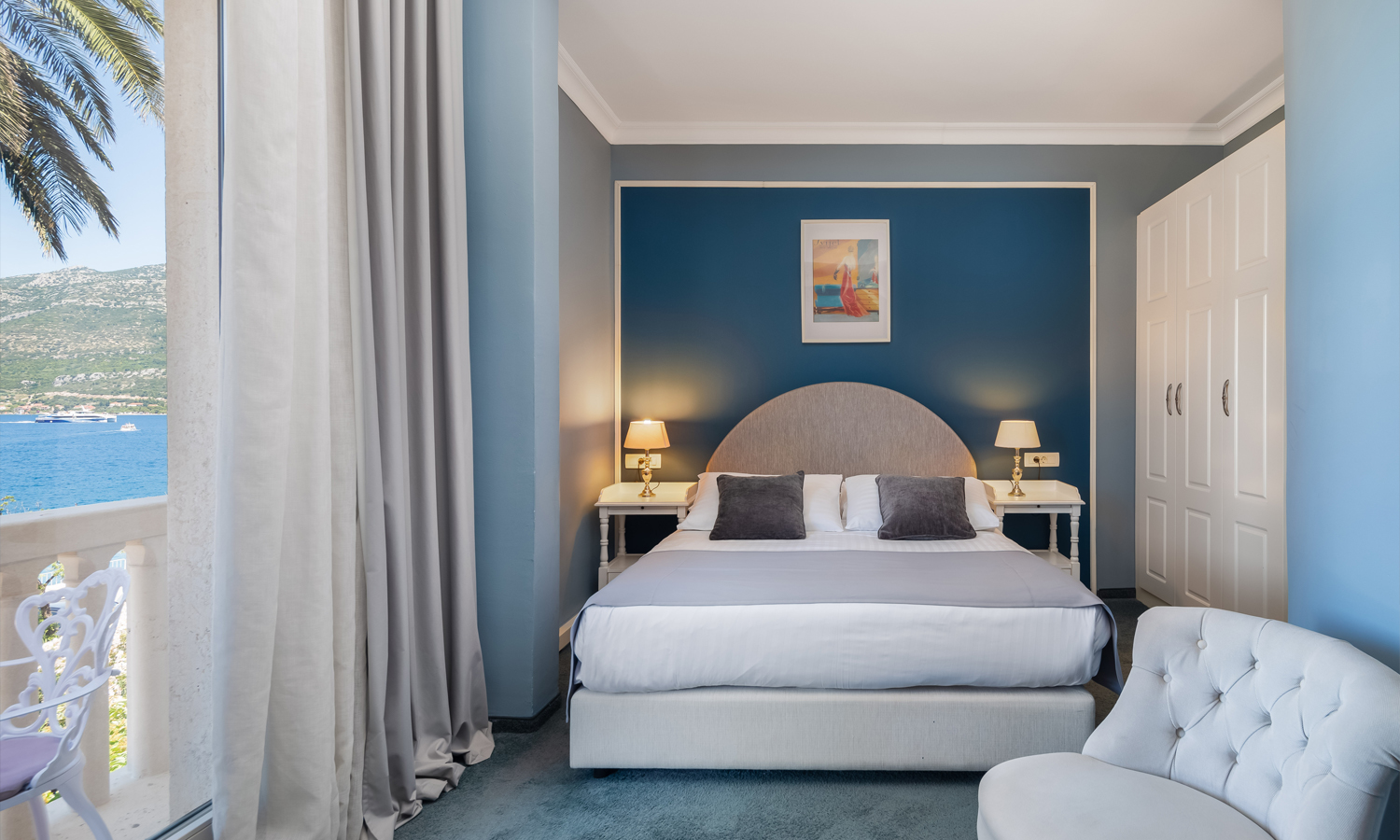 Double Side Sea View with Balcony