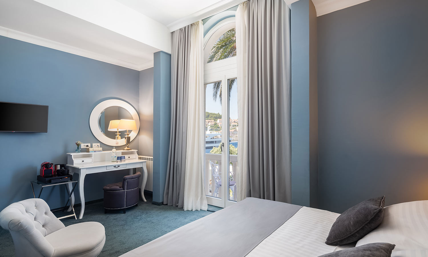 Double Side Sea View with Balcony