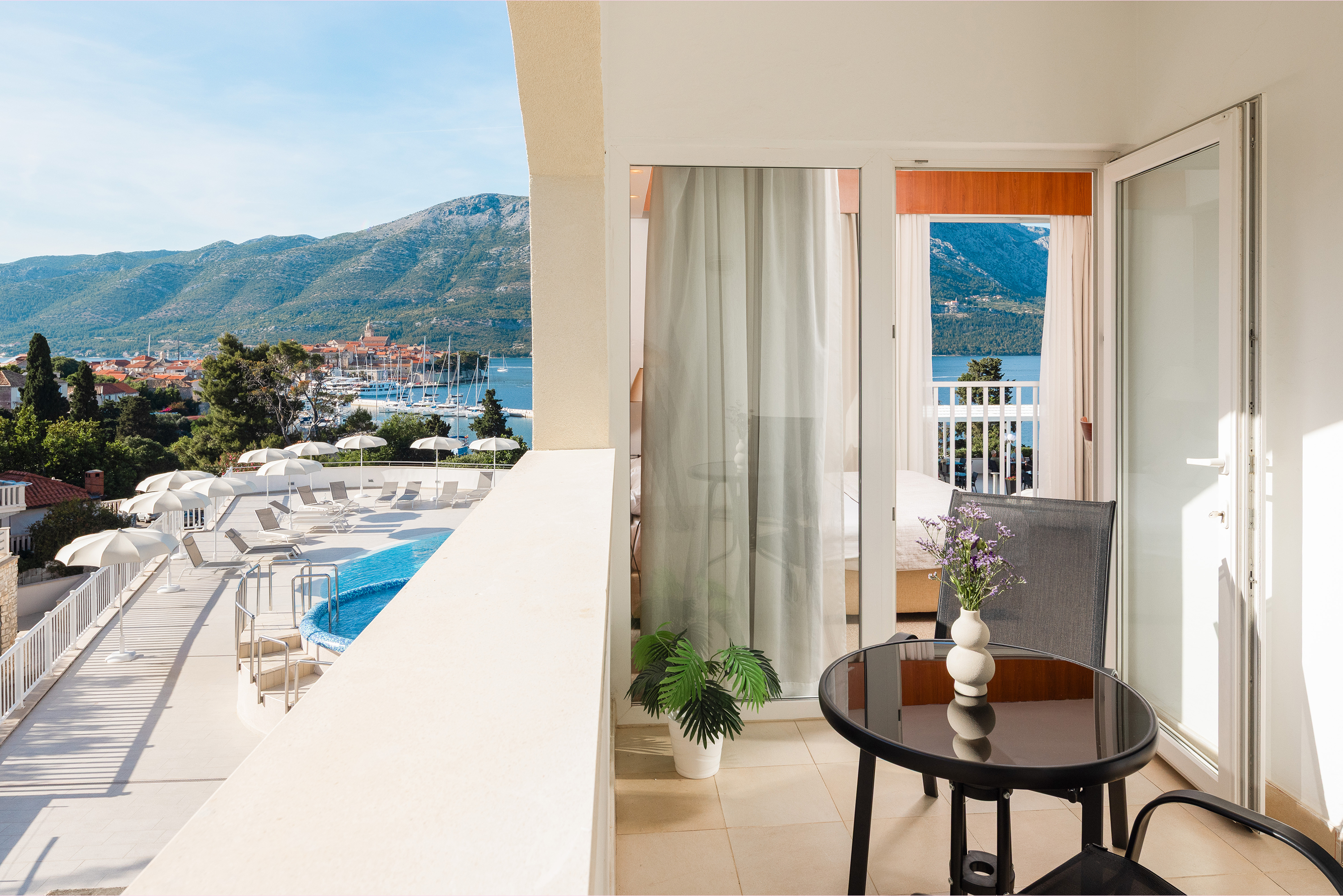 Junior Suite Side Sea View