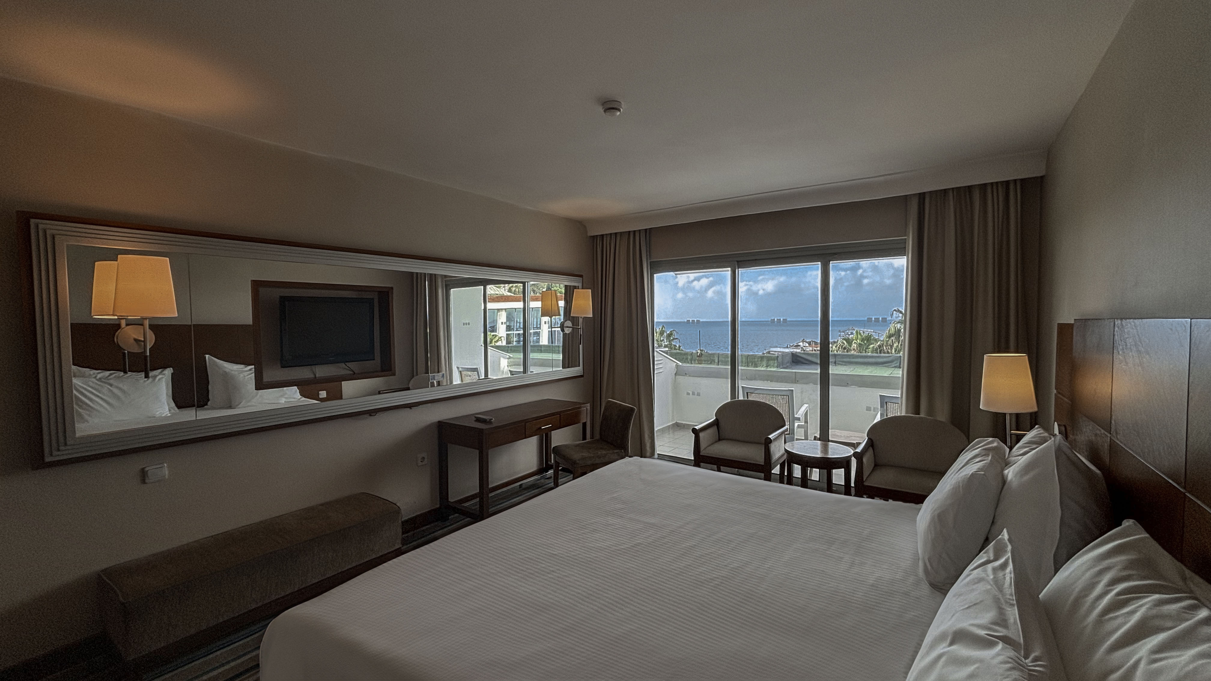 Double Single Partial Sea View