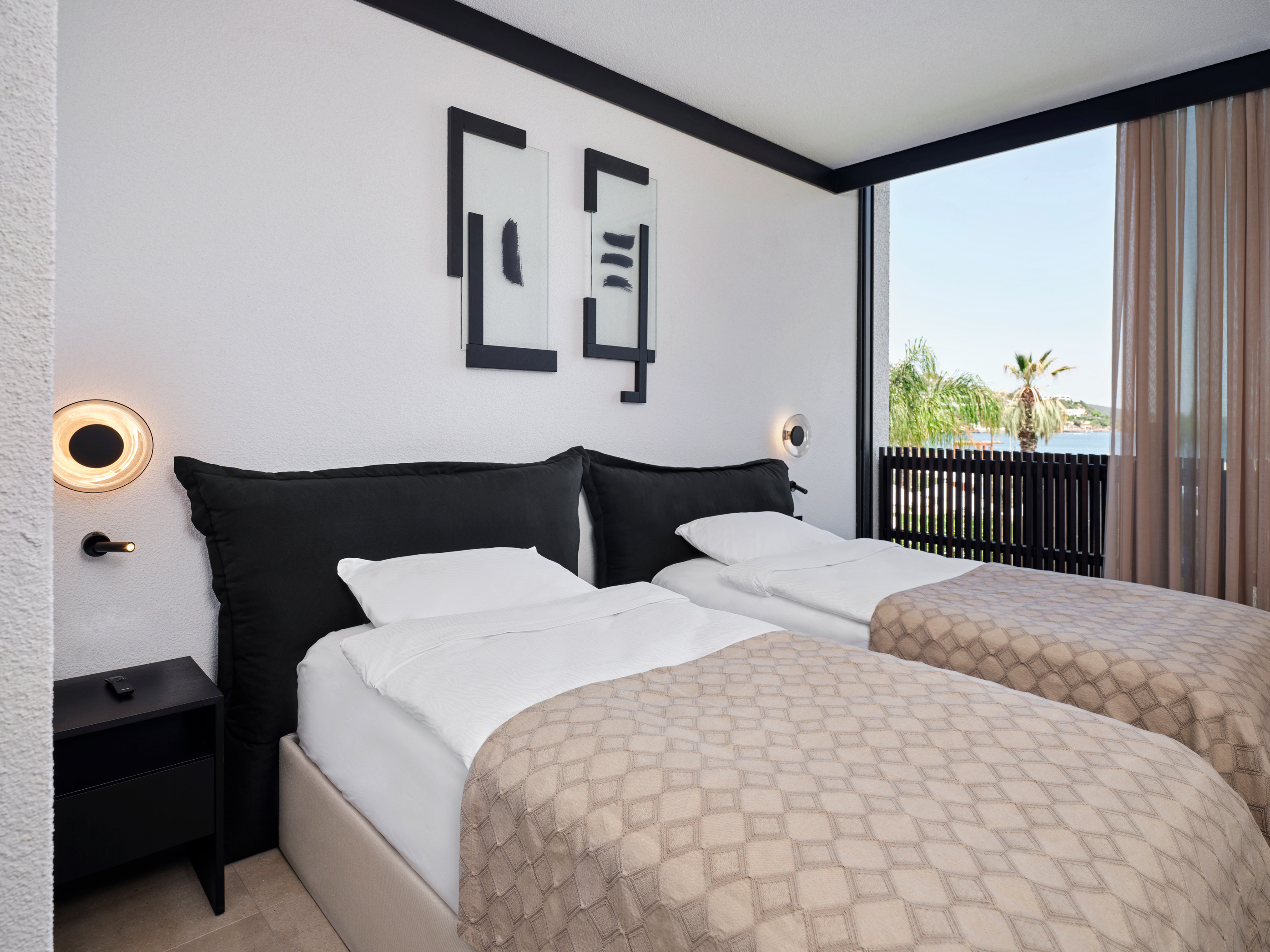 Room Sea View Three Bedrooms