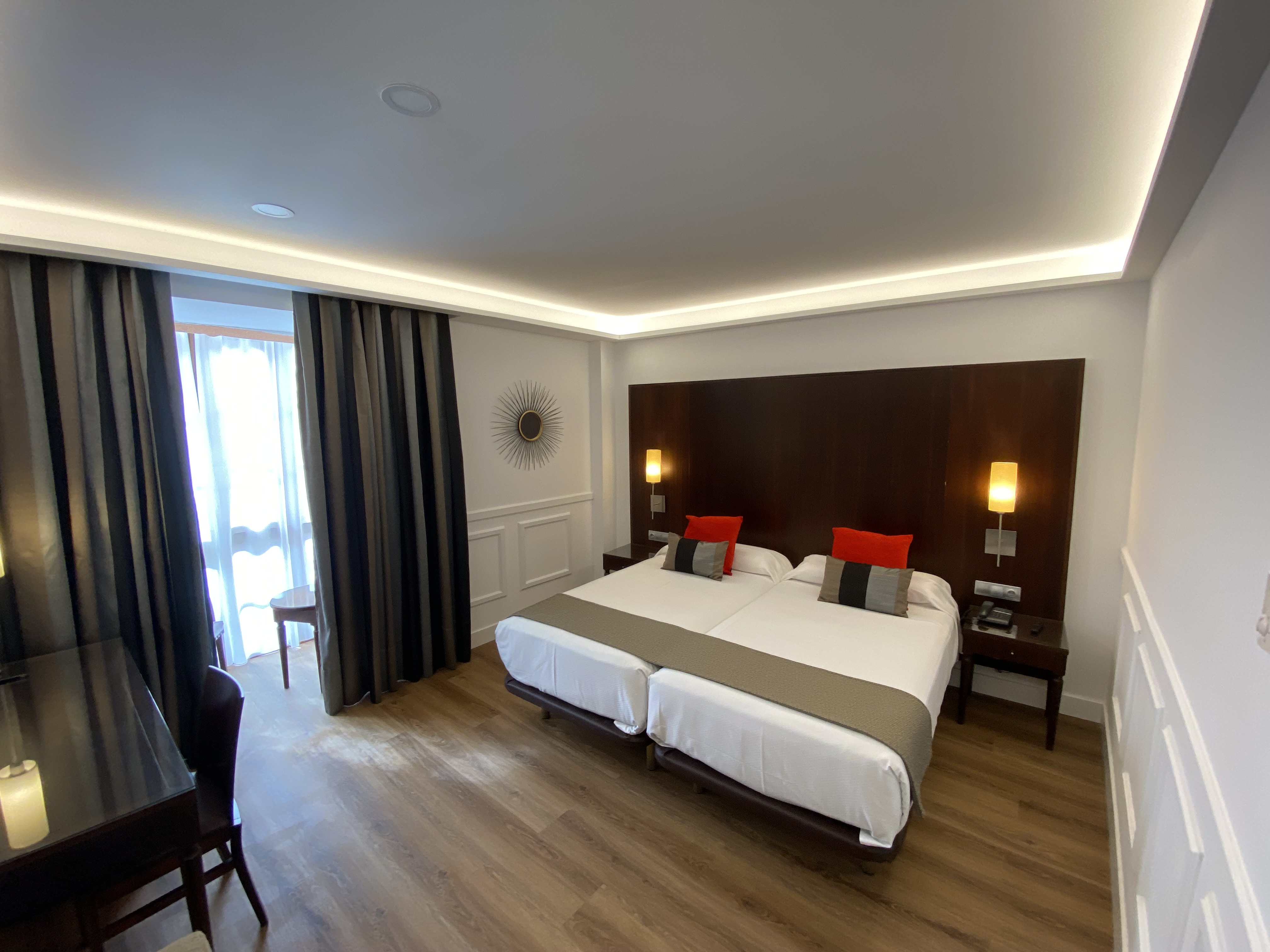 Double Single Superior with Views