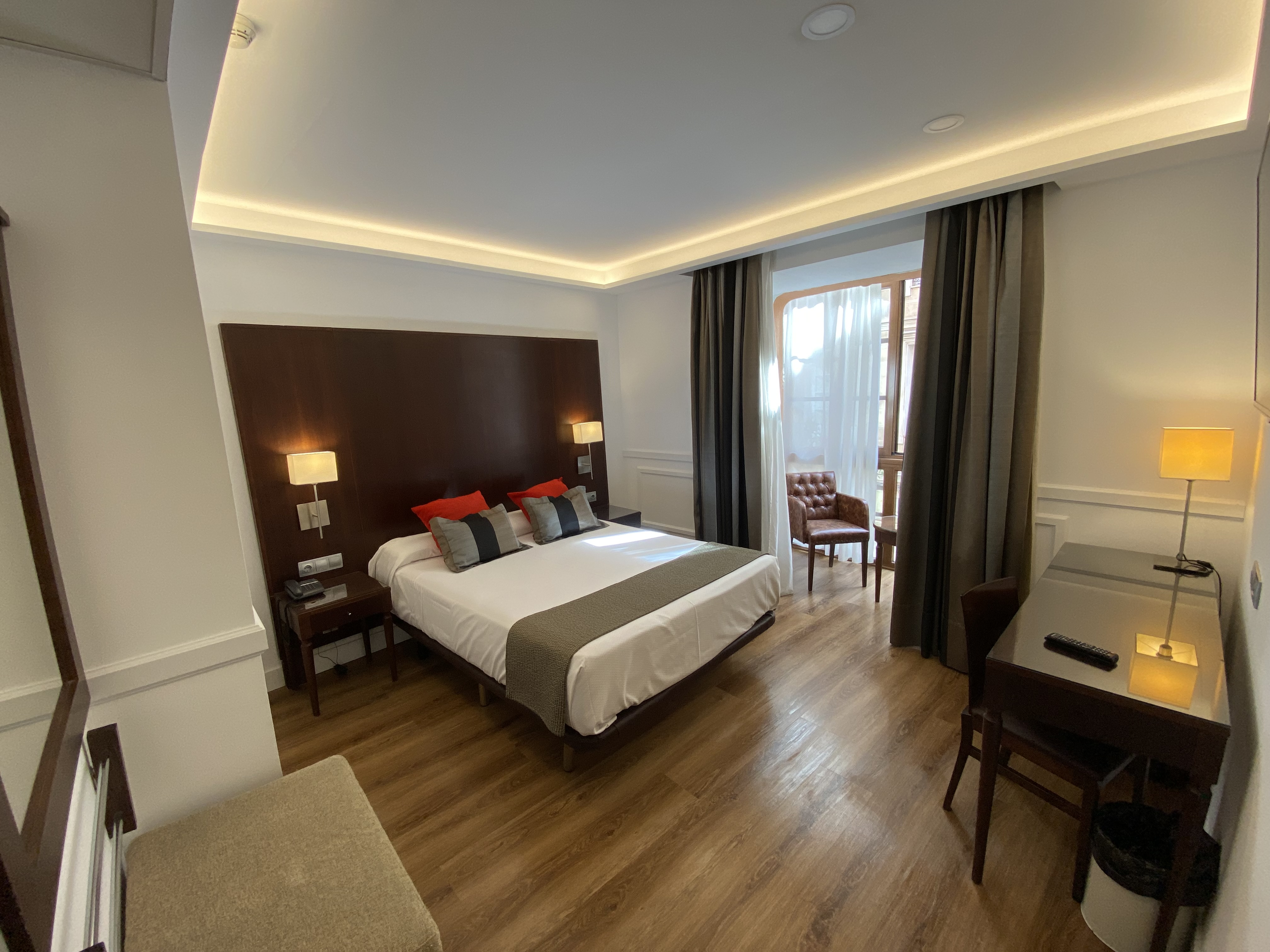 Double Single Superior with Views