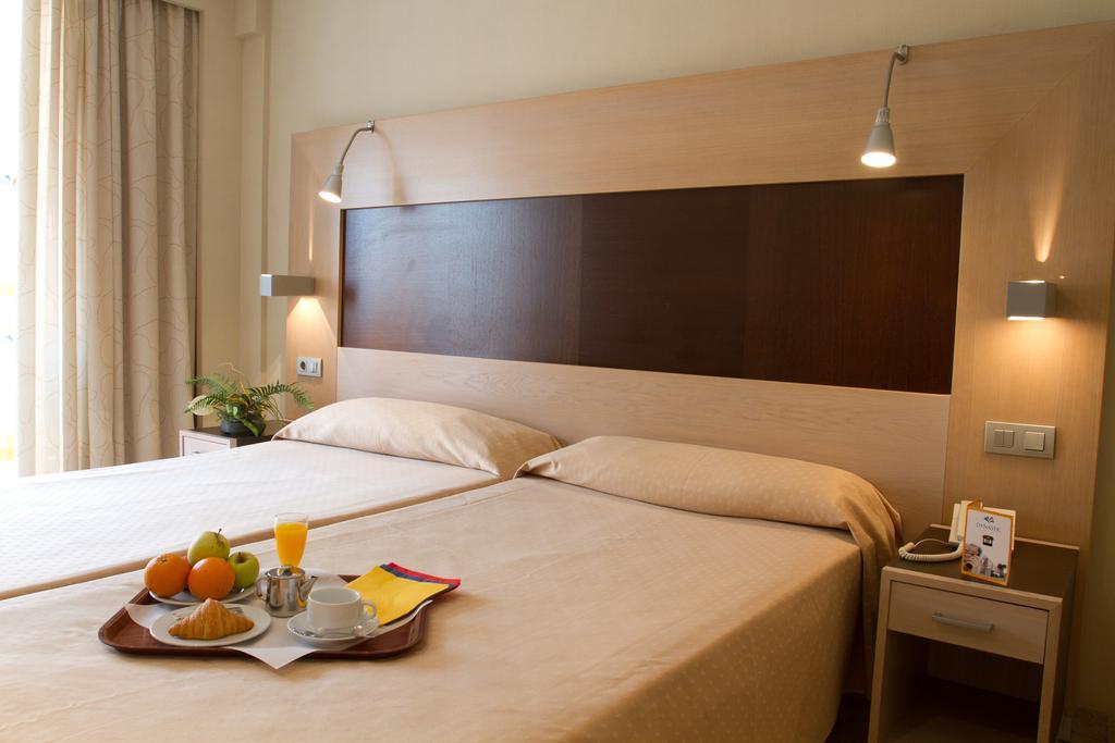 Double or Twin Standard