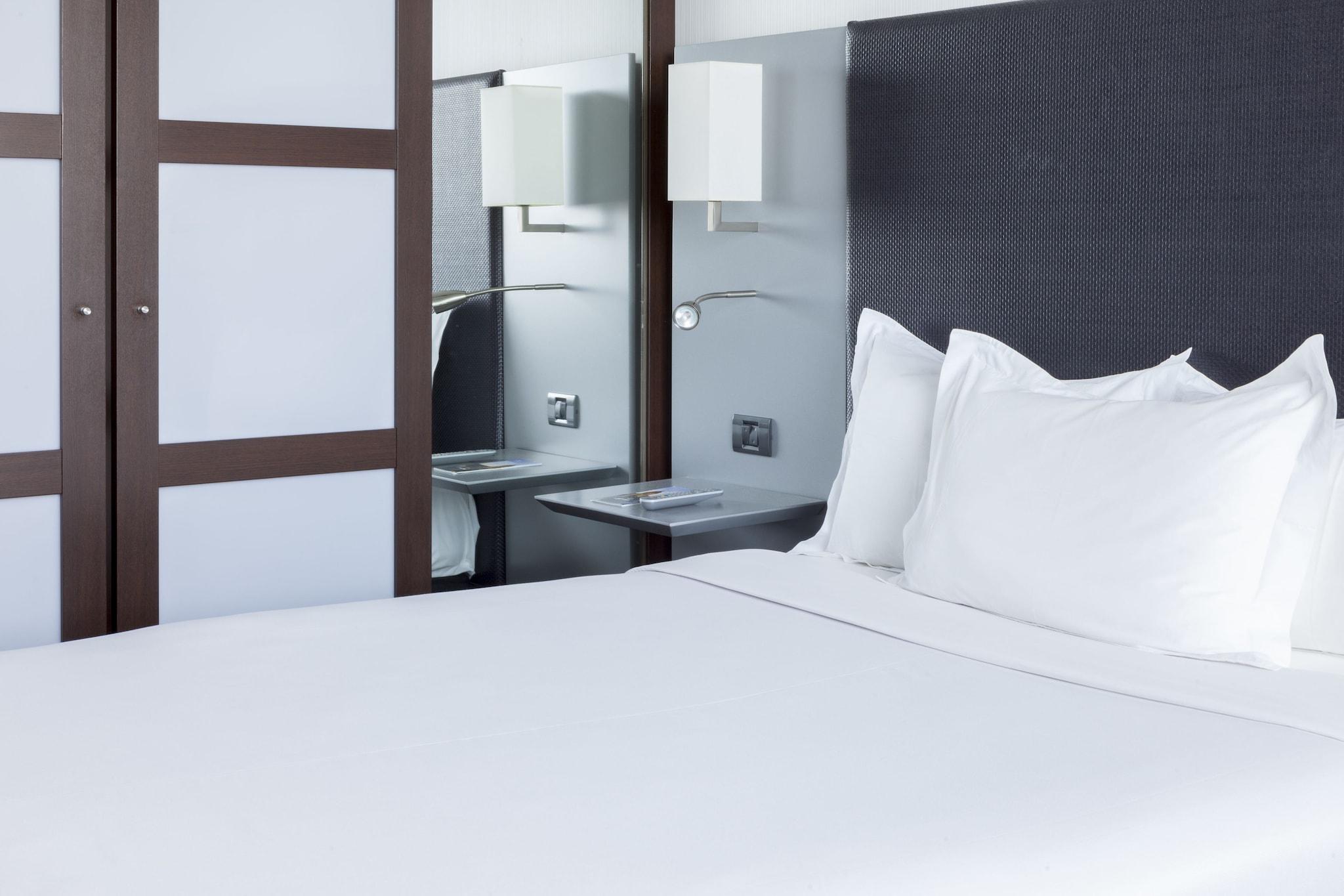 Double Queen Bed Non Smoking