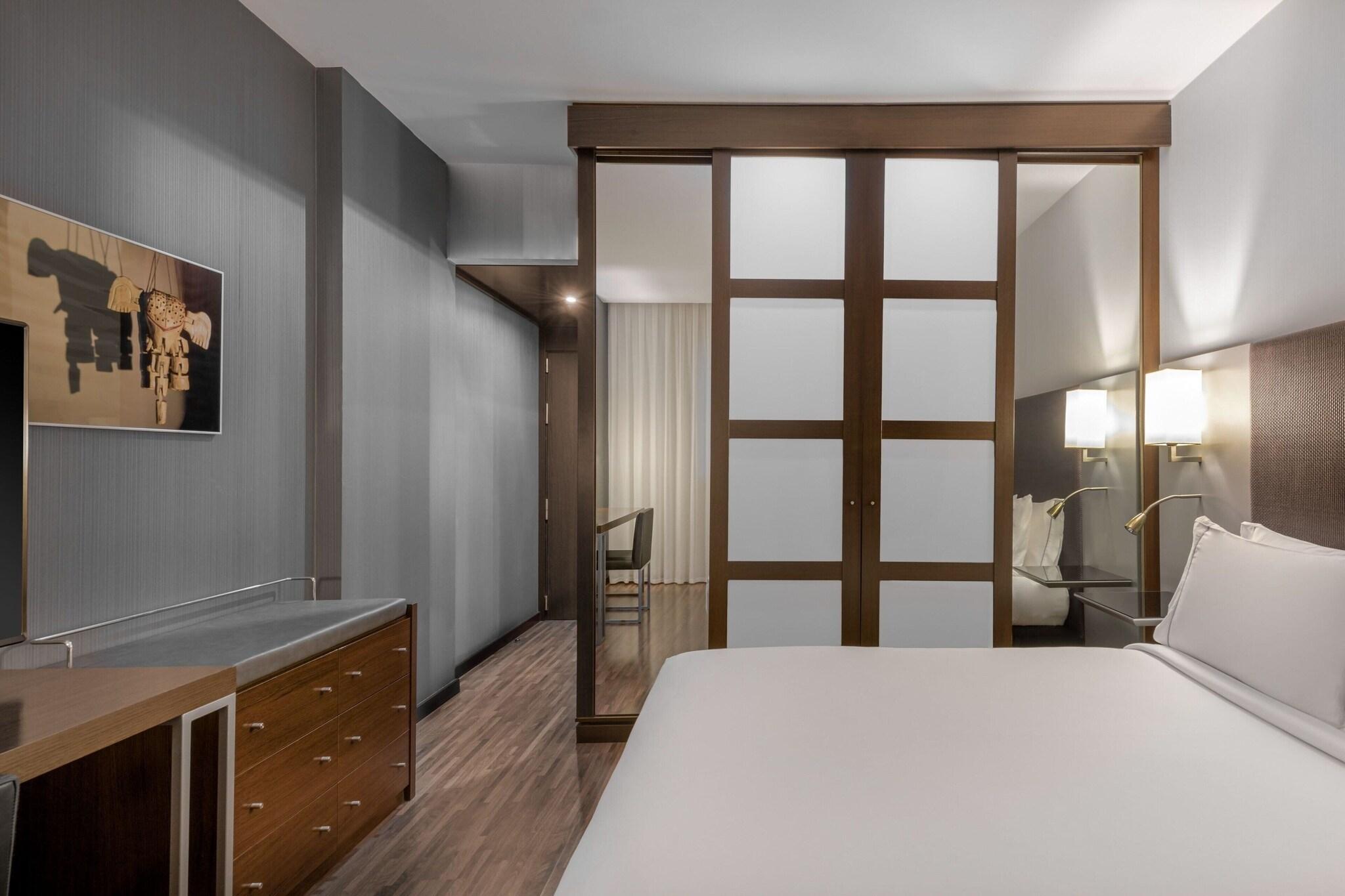 Double Queen Bed Non Smoking