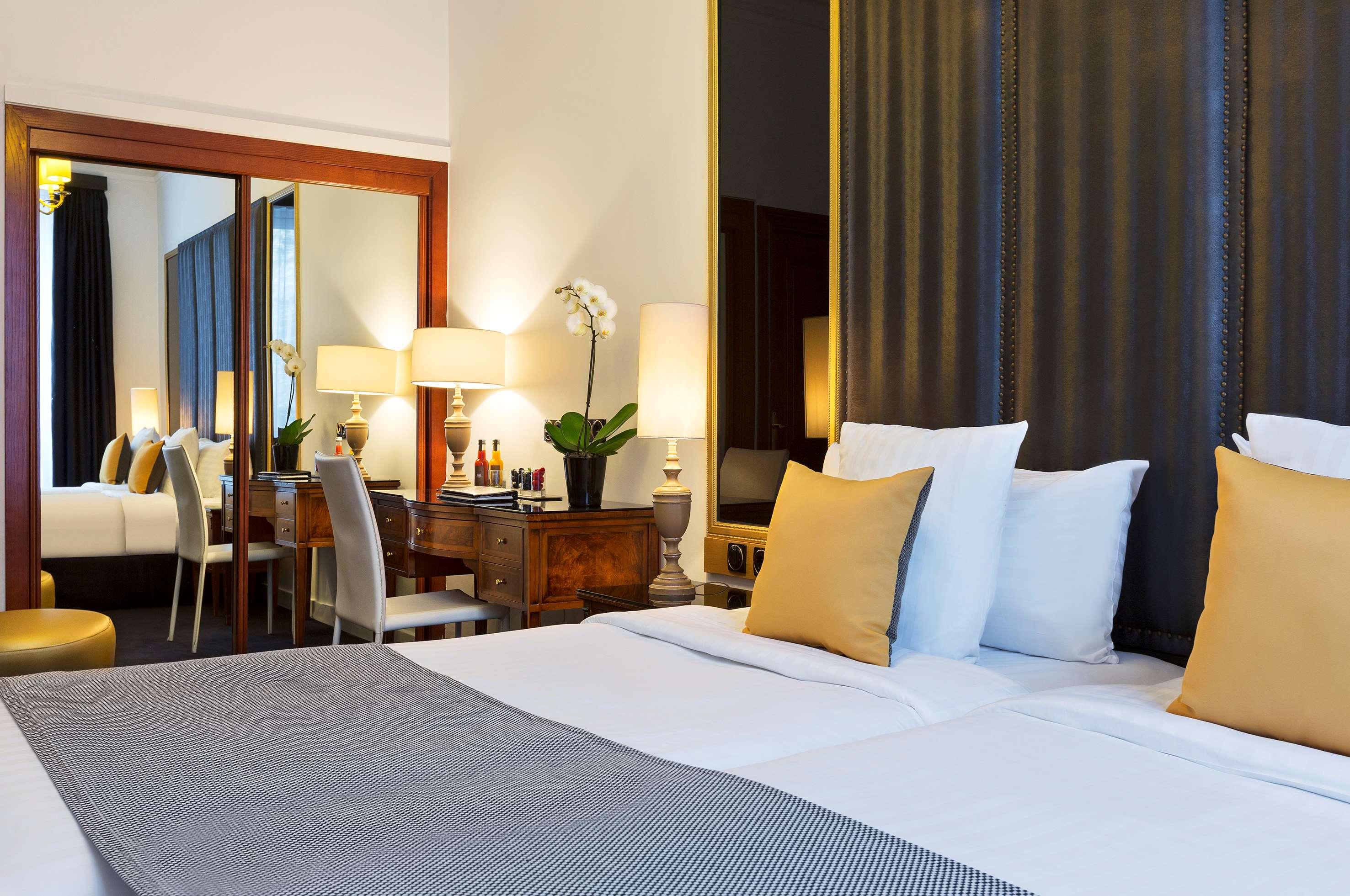 Room Premium King Bed