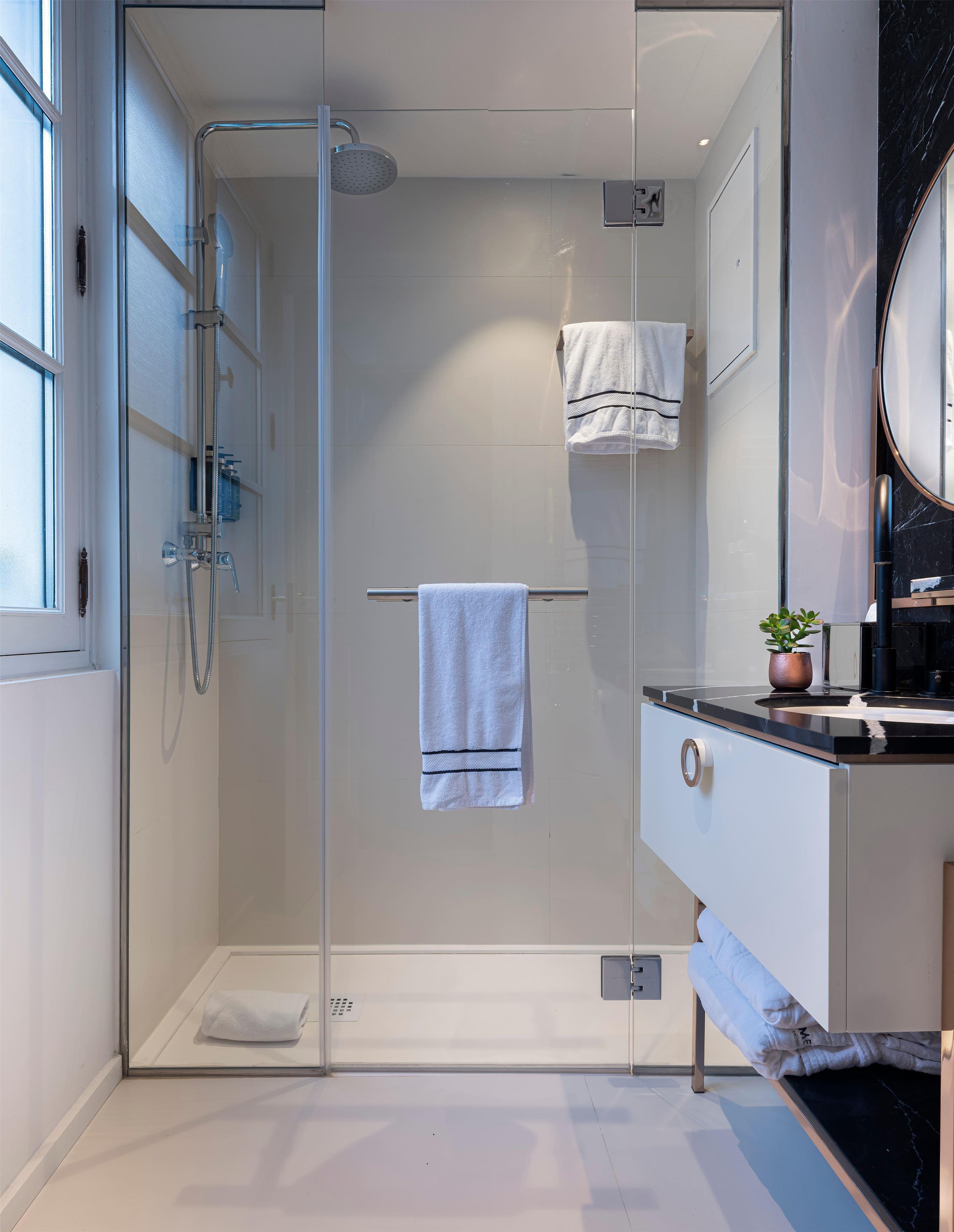 Double or Twin Deluxe