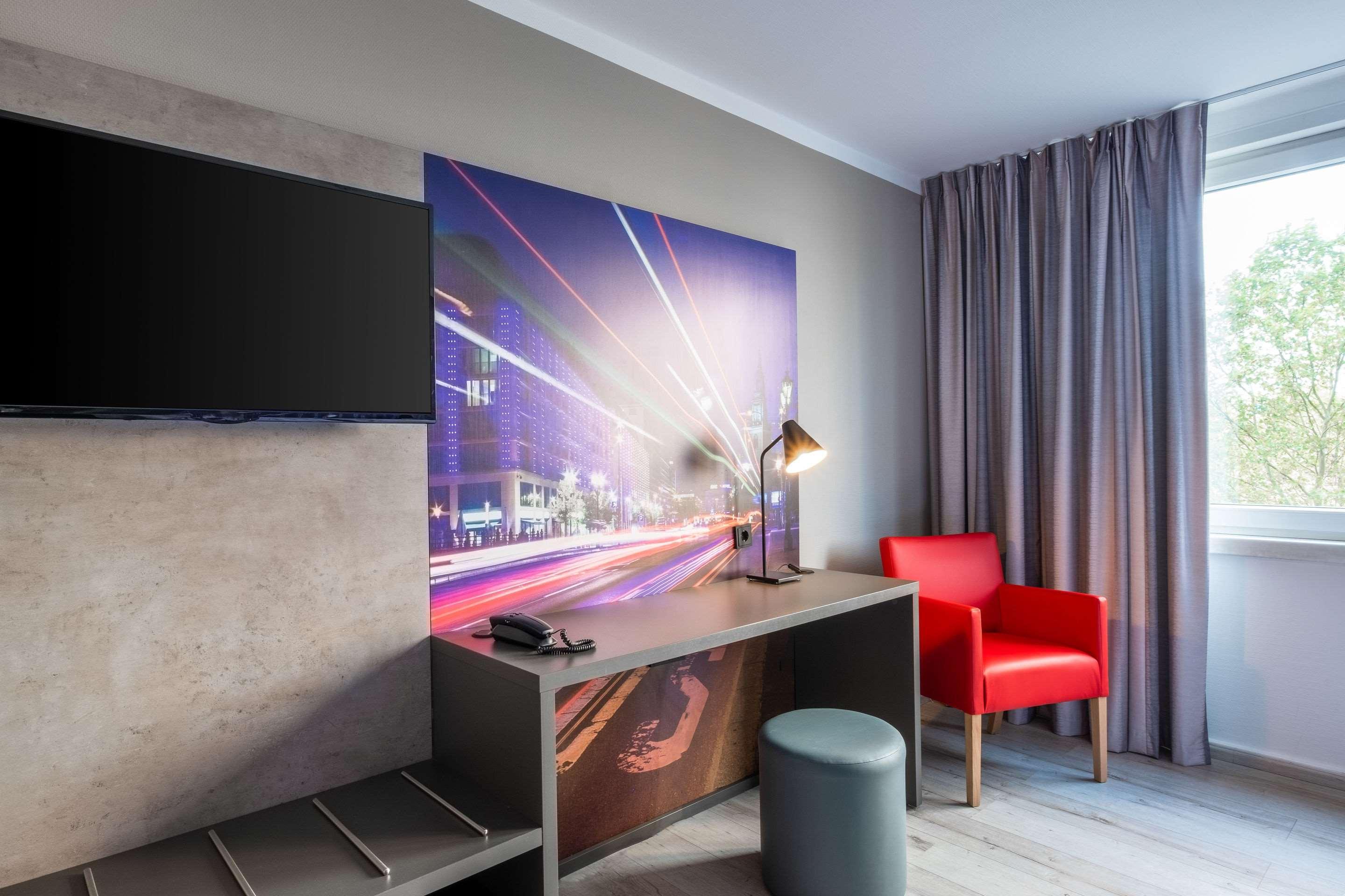 Double Queen Bed Non Smoking