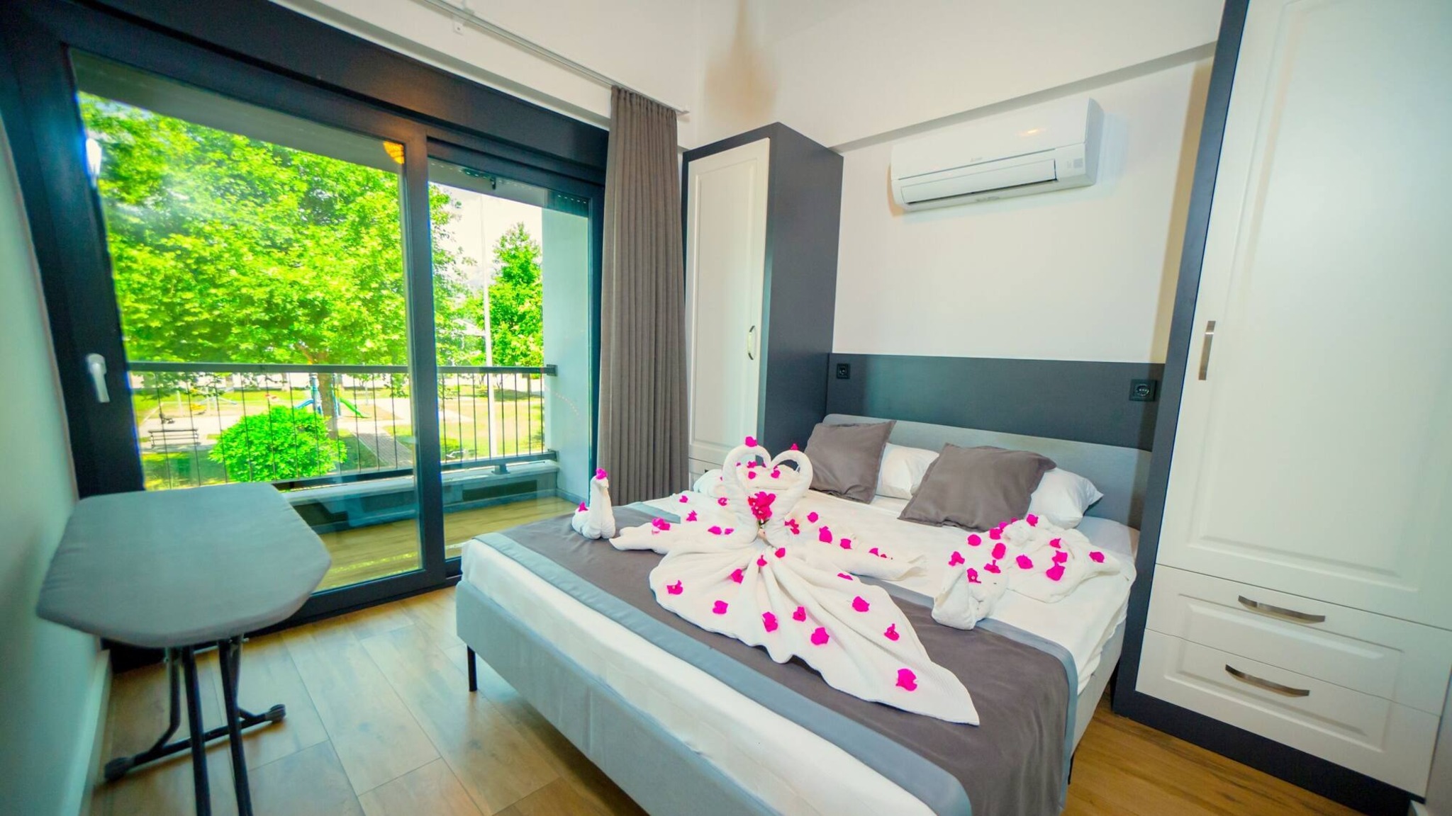 Room Two Double Beds