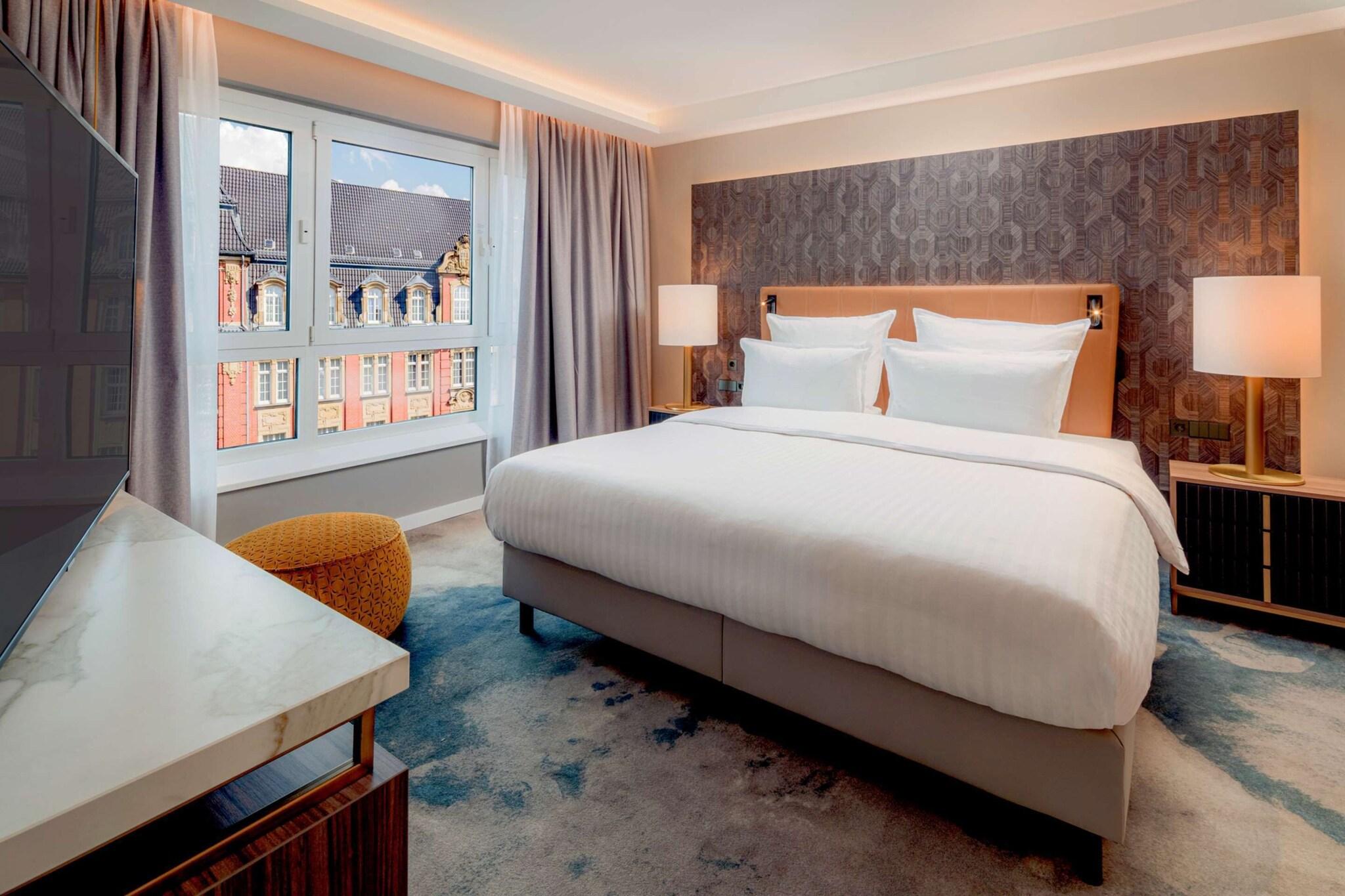 Junior Suite King Size Bed