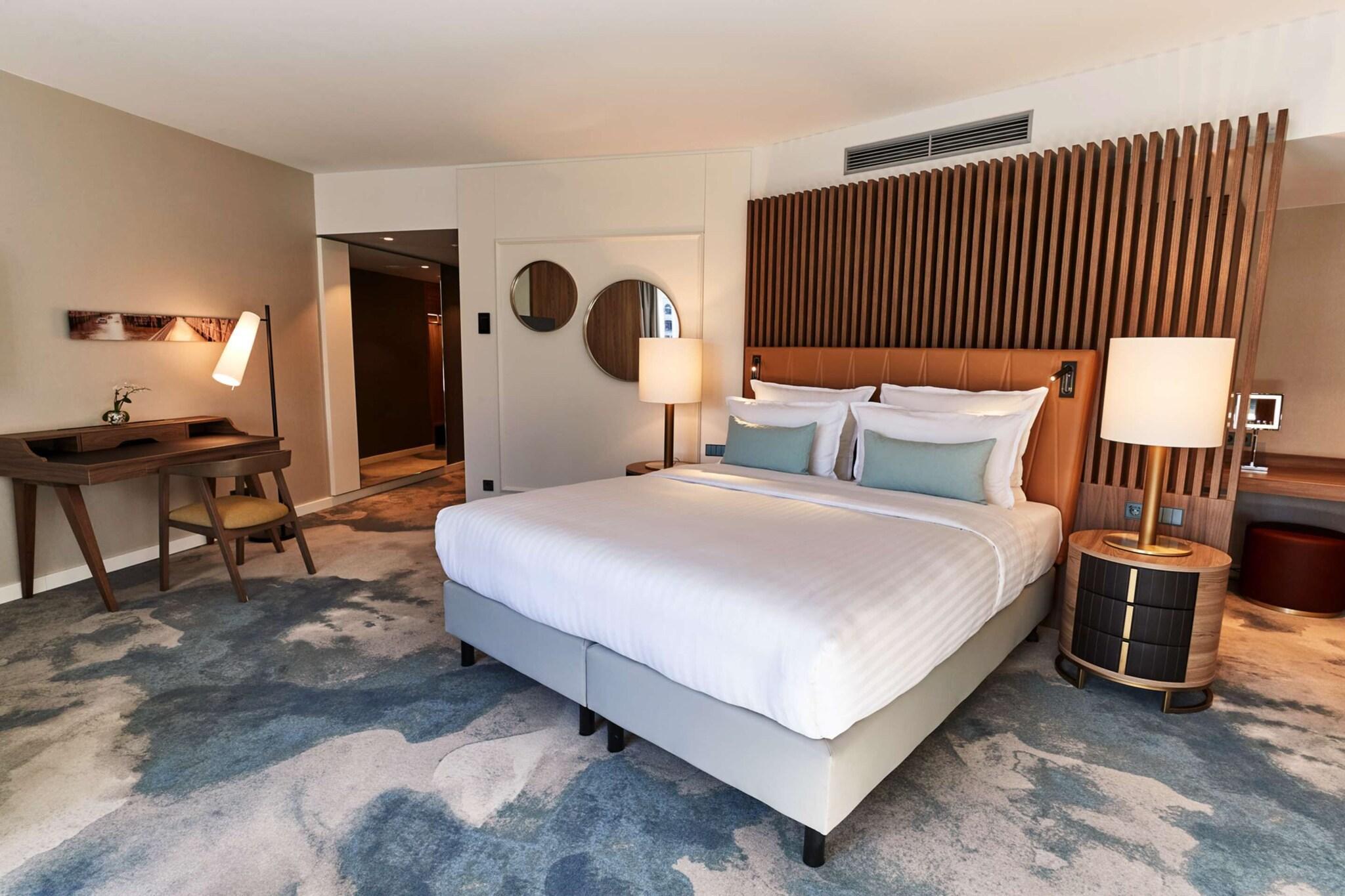 Junior Suite King Size Bed