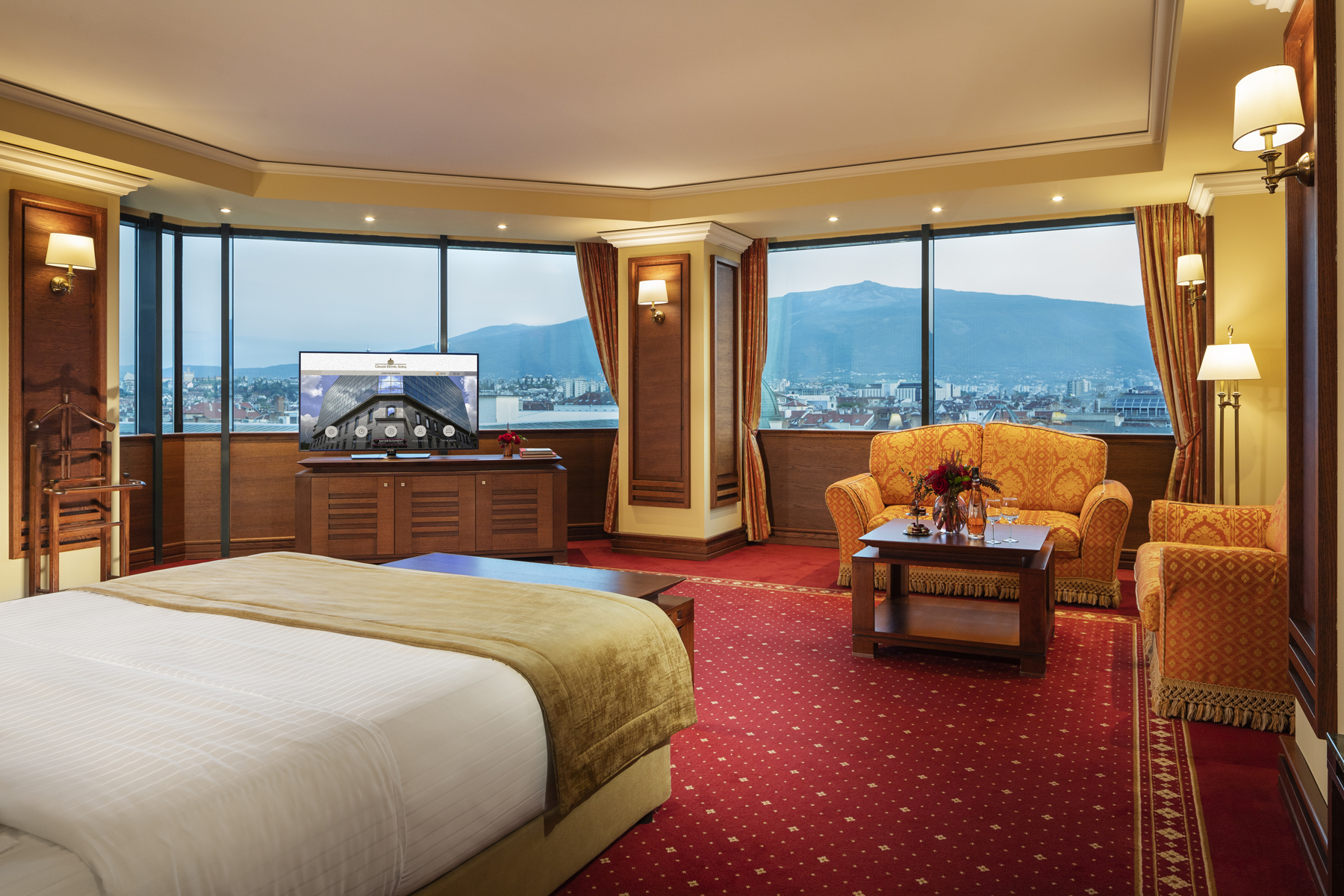 Suite Queen Size Bed