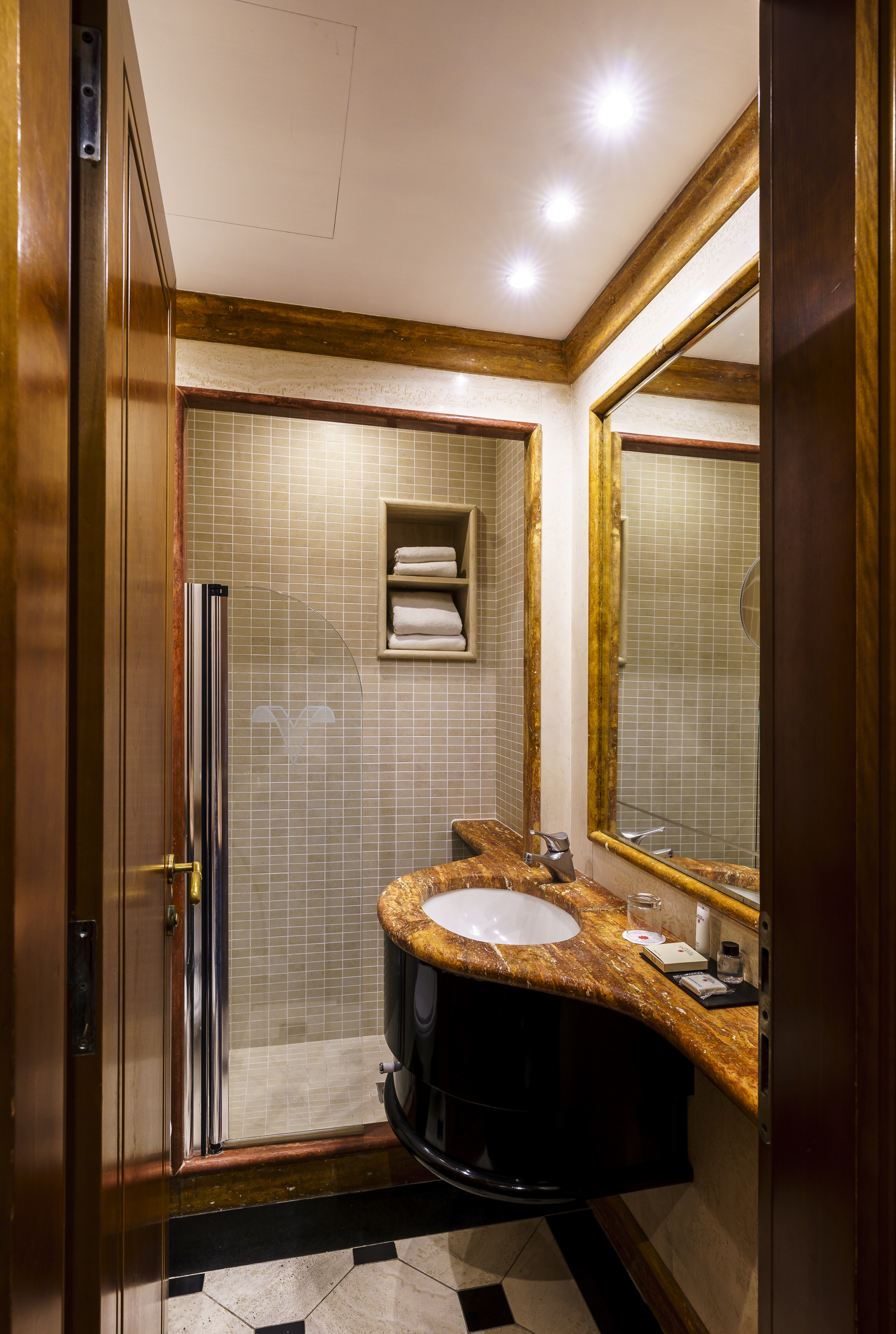 Double or Twin Standard