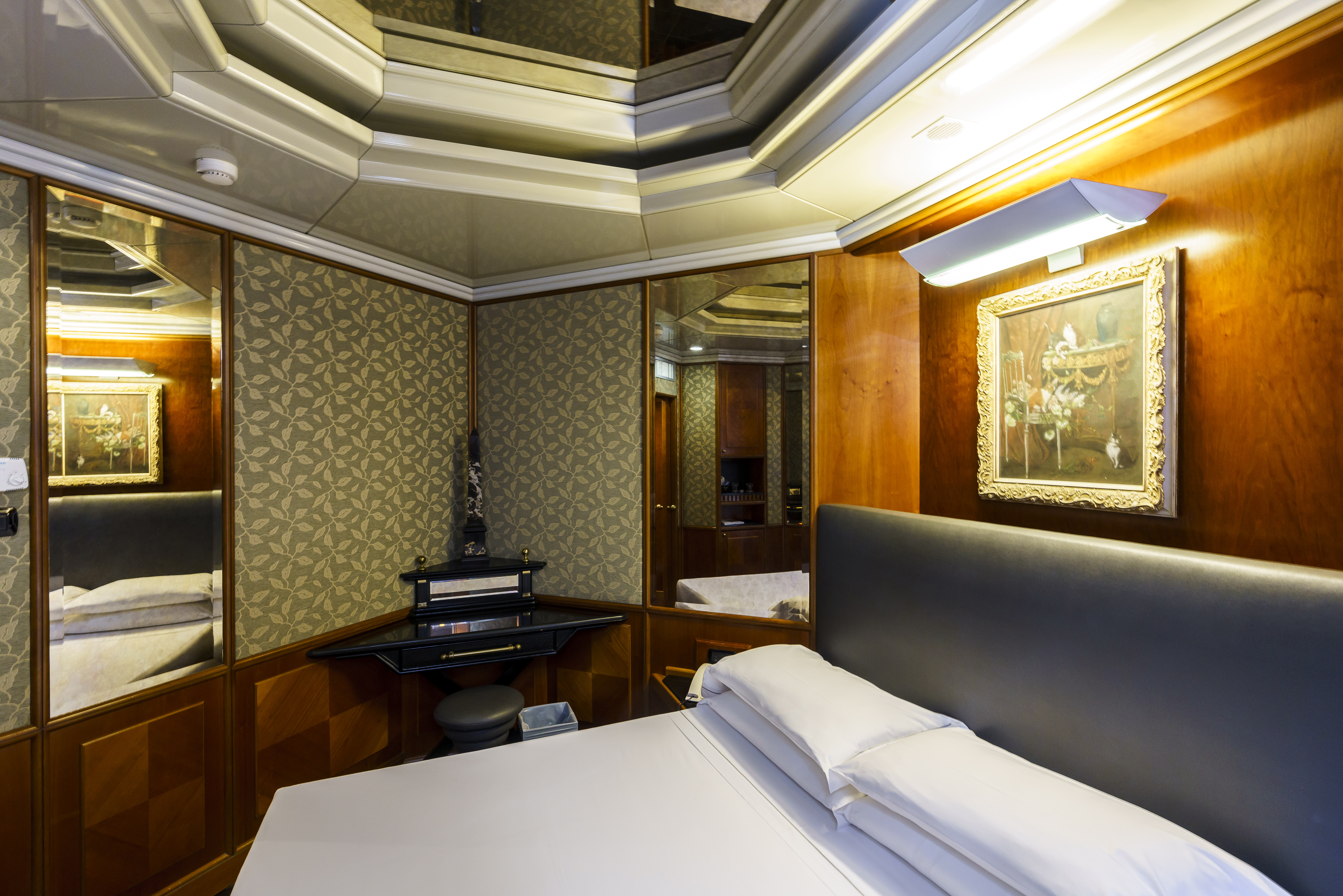 Double or Twin Standard