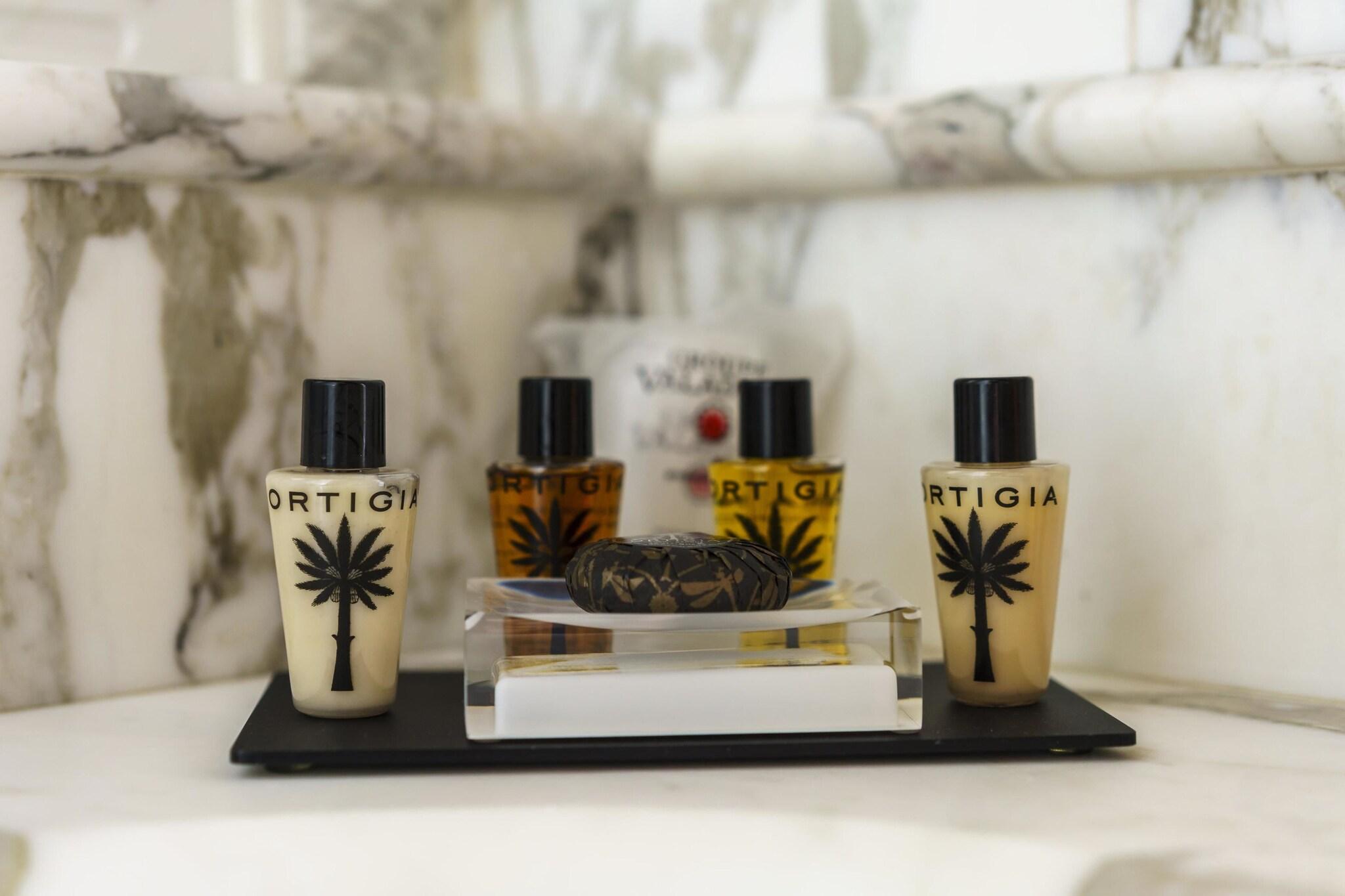 Room Deluxe King Bed