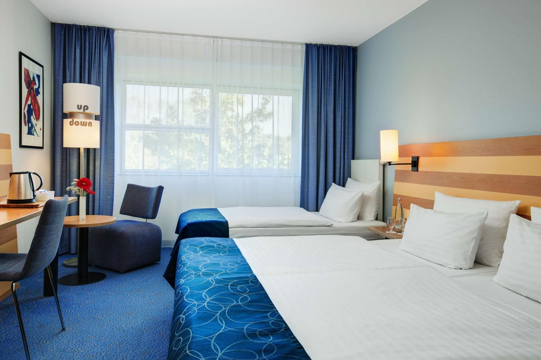 Triple Queen Size Bed